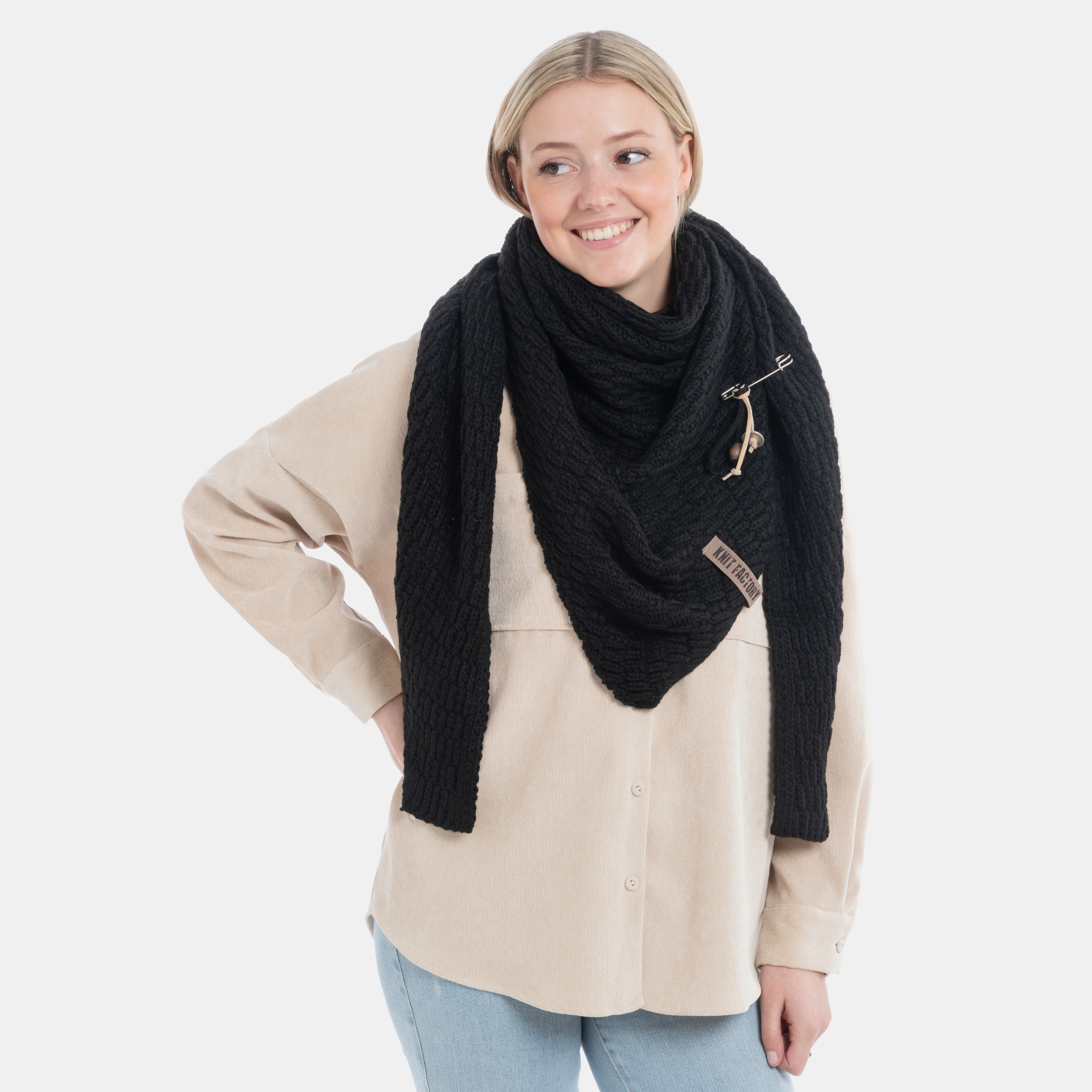 Jaida Triangle Scarf Black