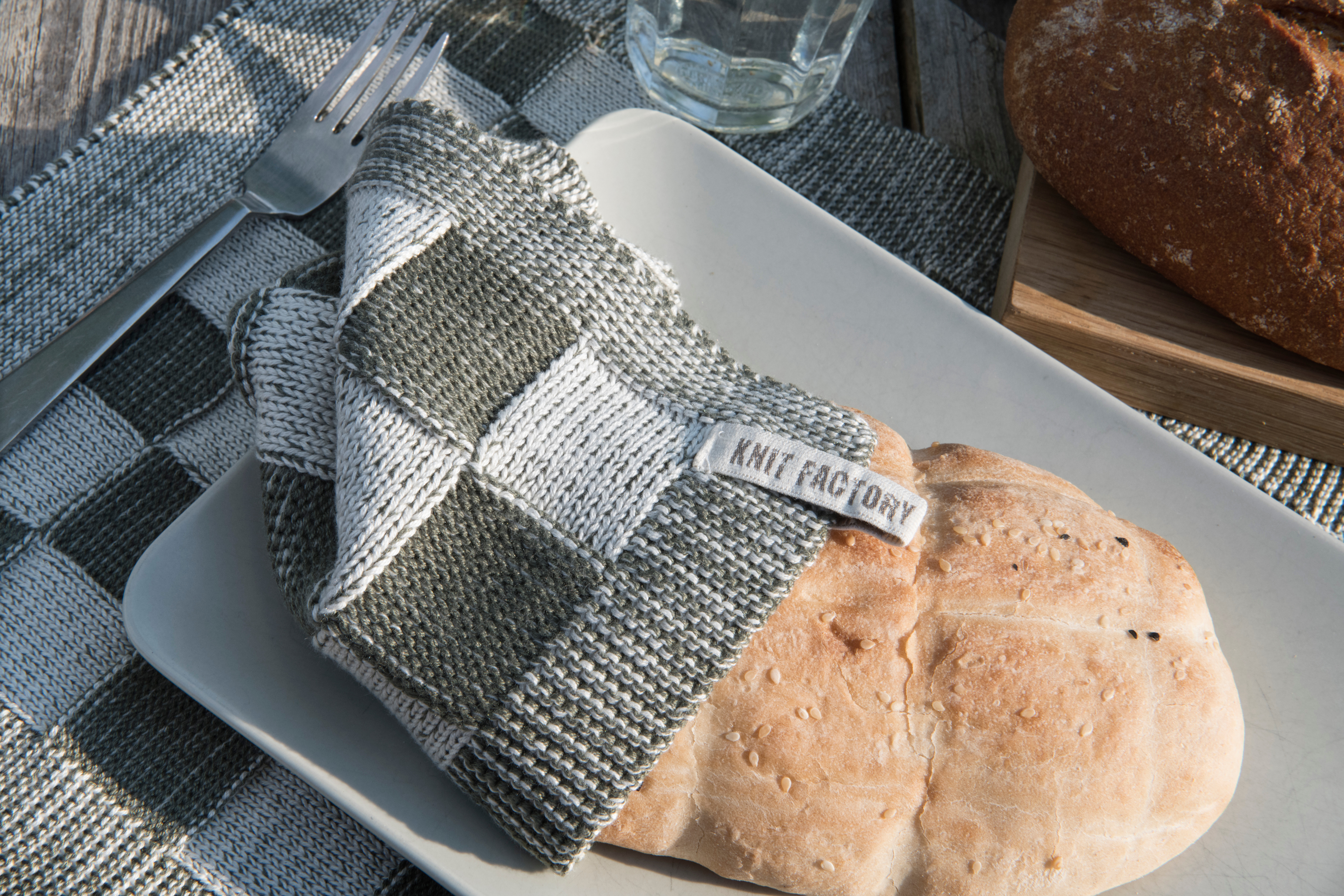 Potholder Block Ecru/Med Grey