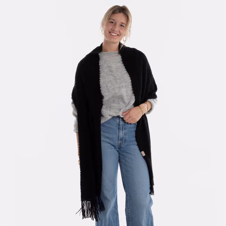 Reese Scarf Black - With loop and fringes