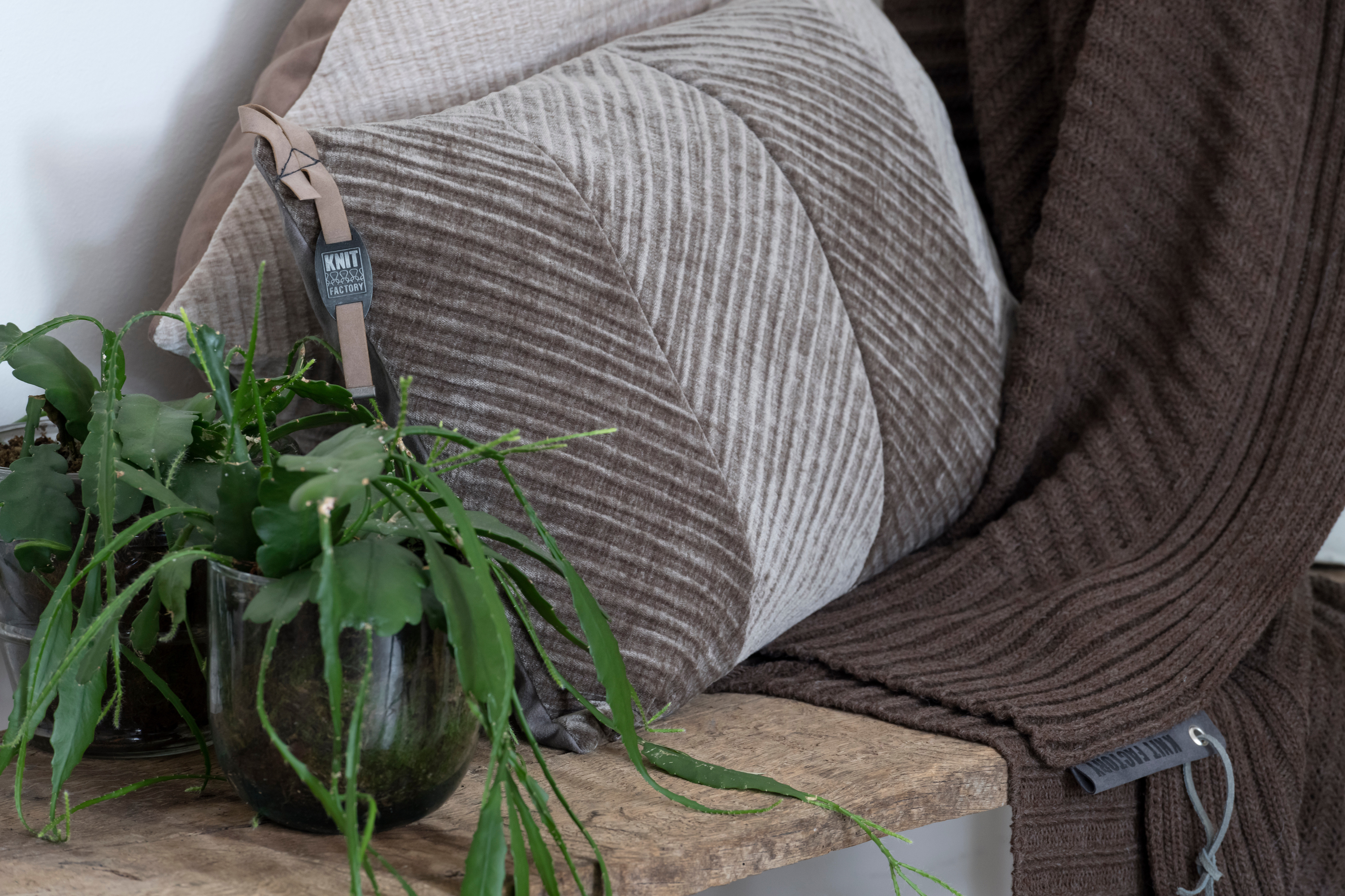 Beau Plaid Dark Taupe