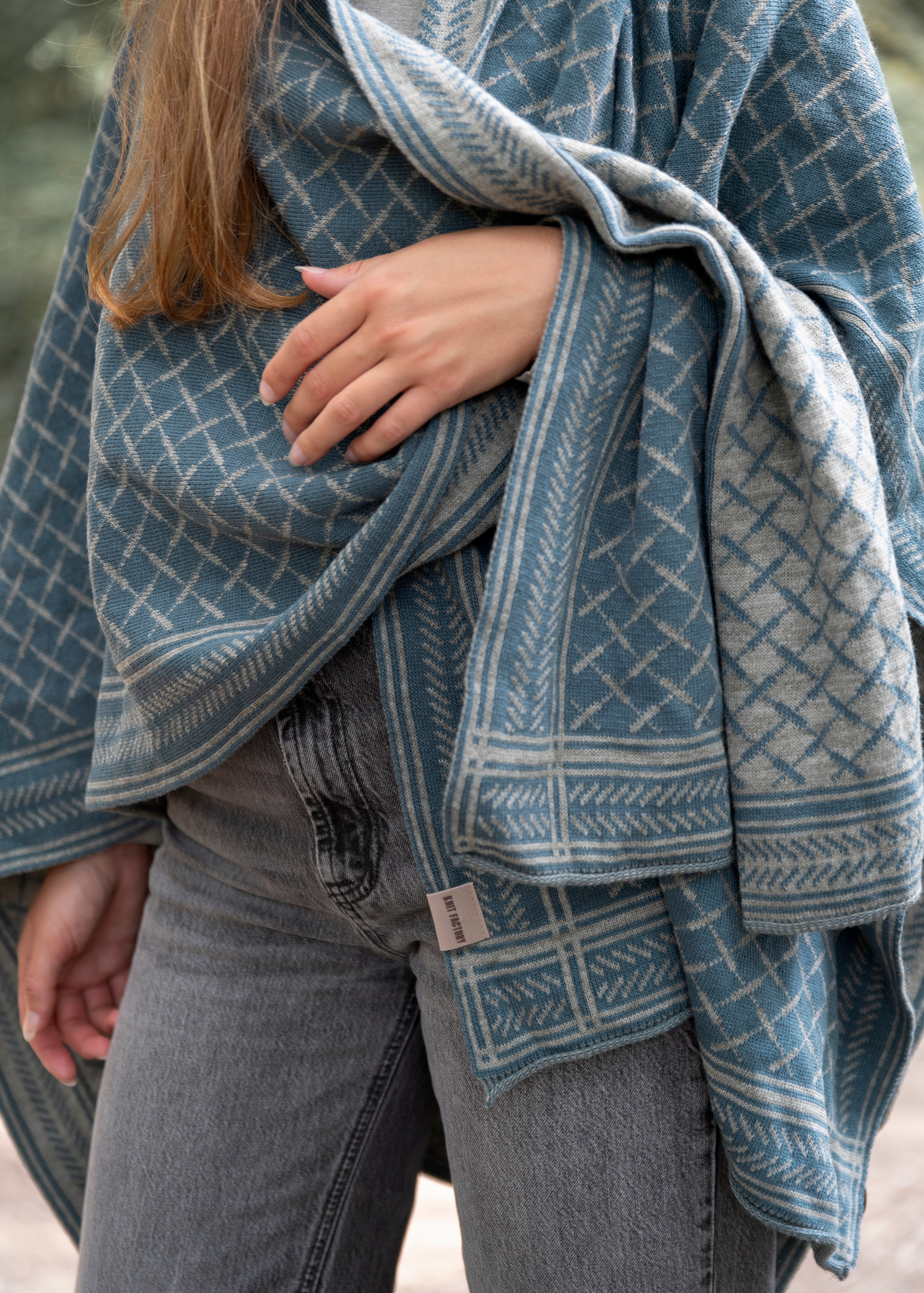 Dusk Poncho Cape Schwarz/Anthrazit