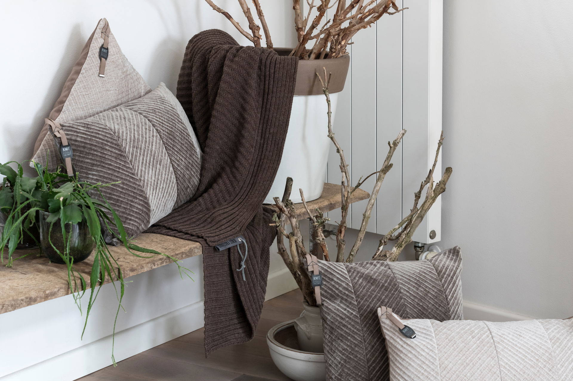 Beau Kussen Donkerbruin - 50x50