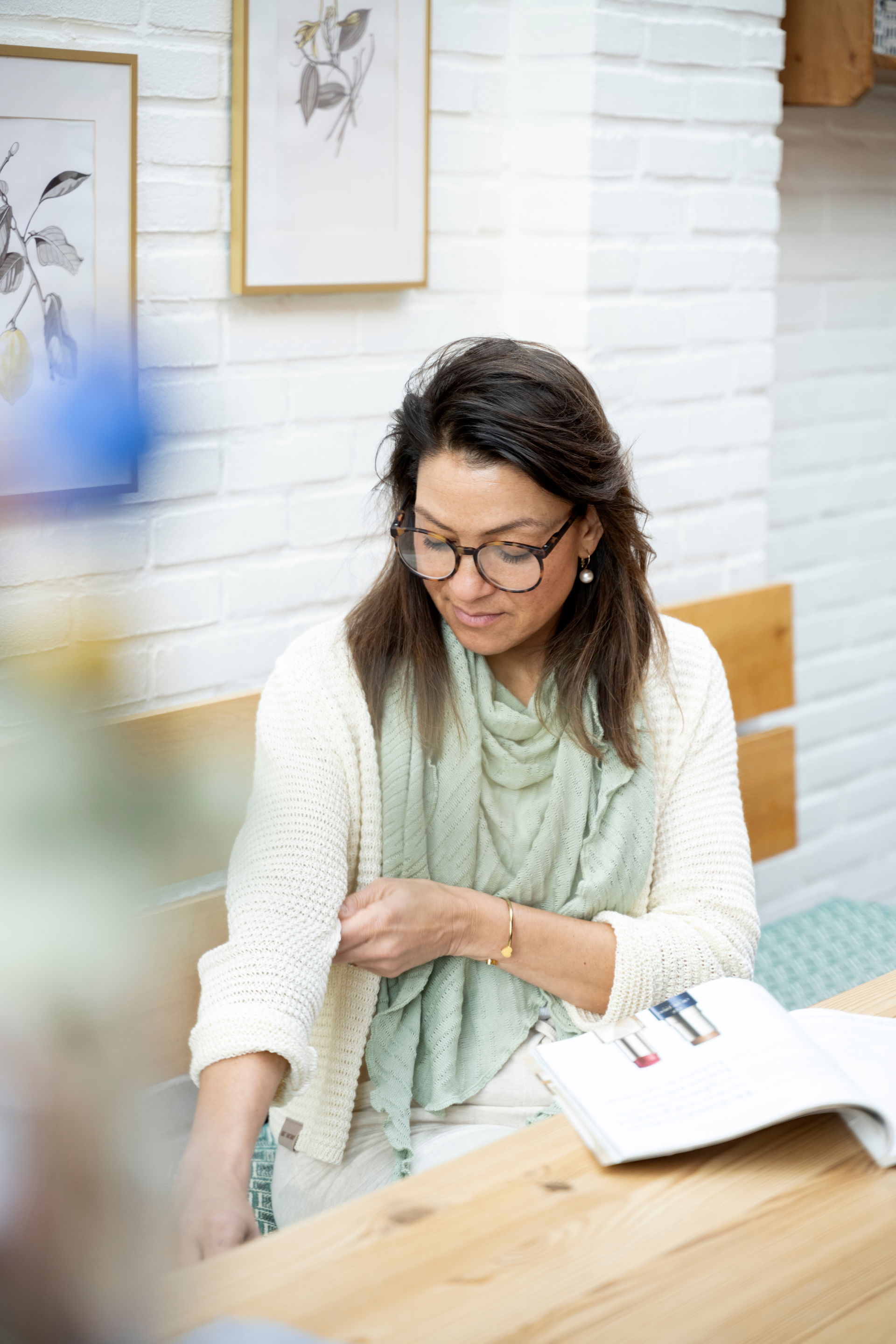 Isa Short Knitted Cardigan Beige - 36/38