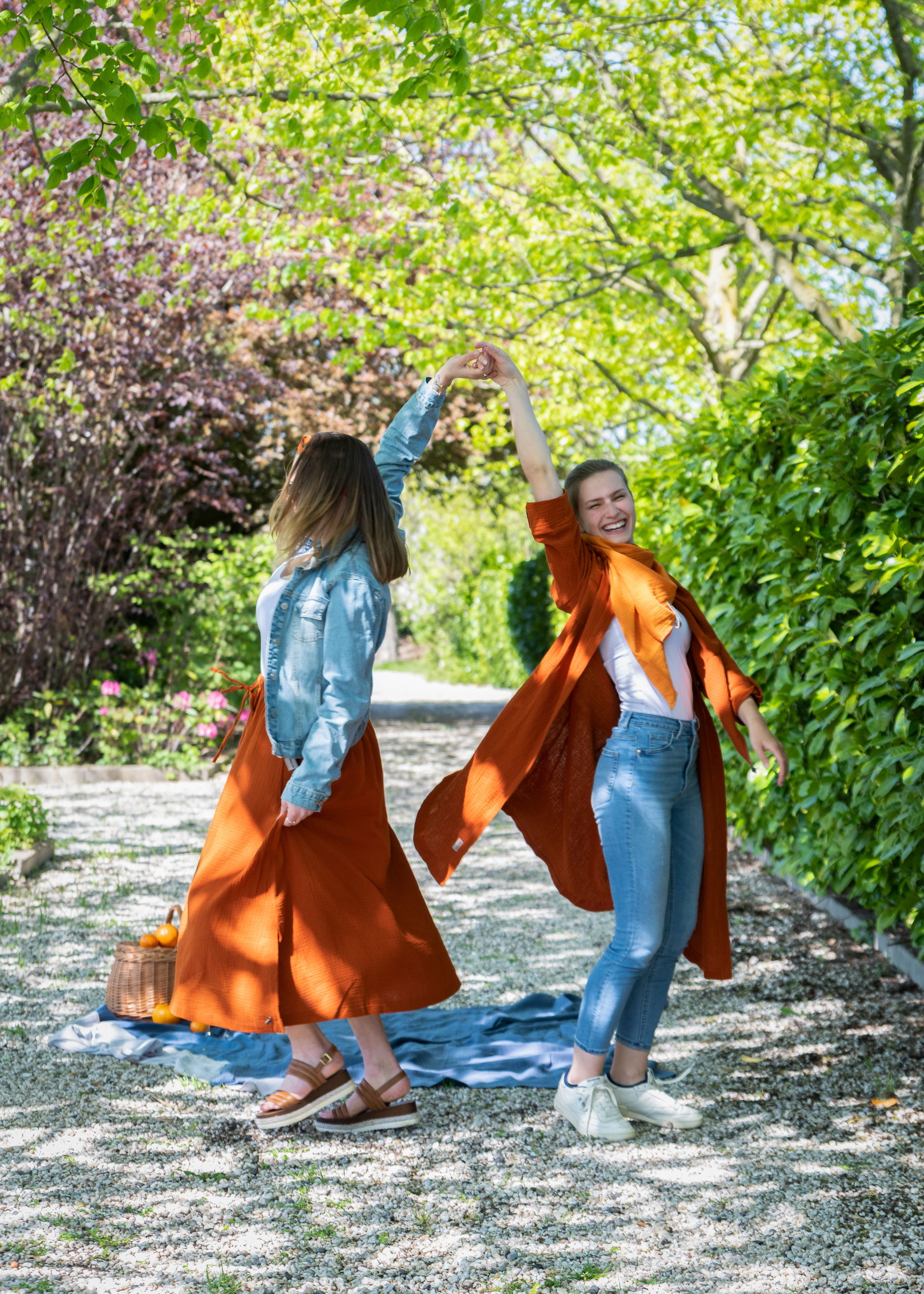 Liv Triangle Scarf Rust