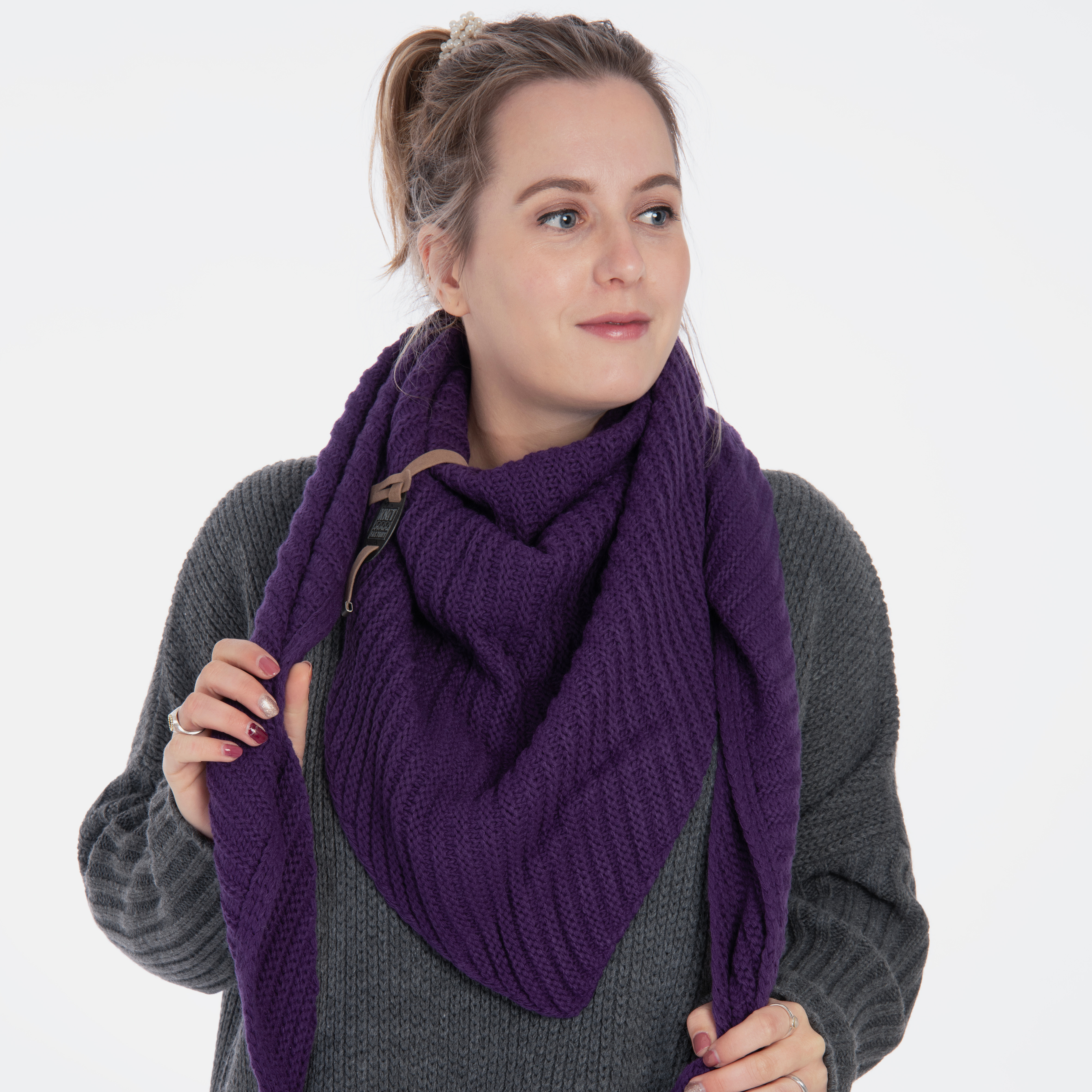 Demy Triangle Scarf Purple