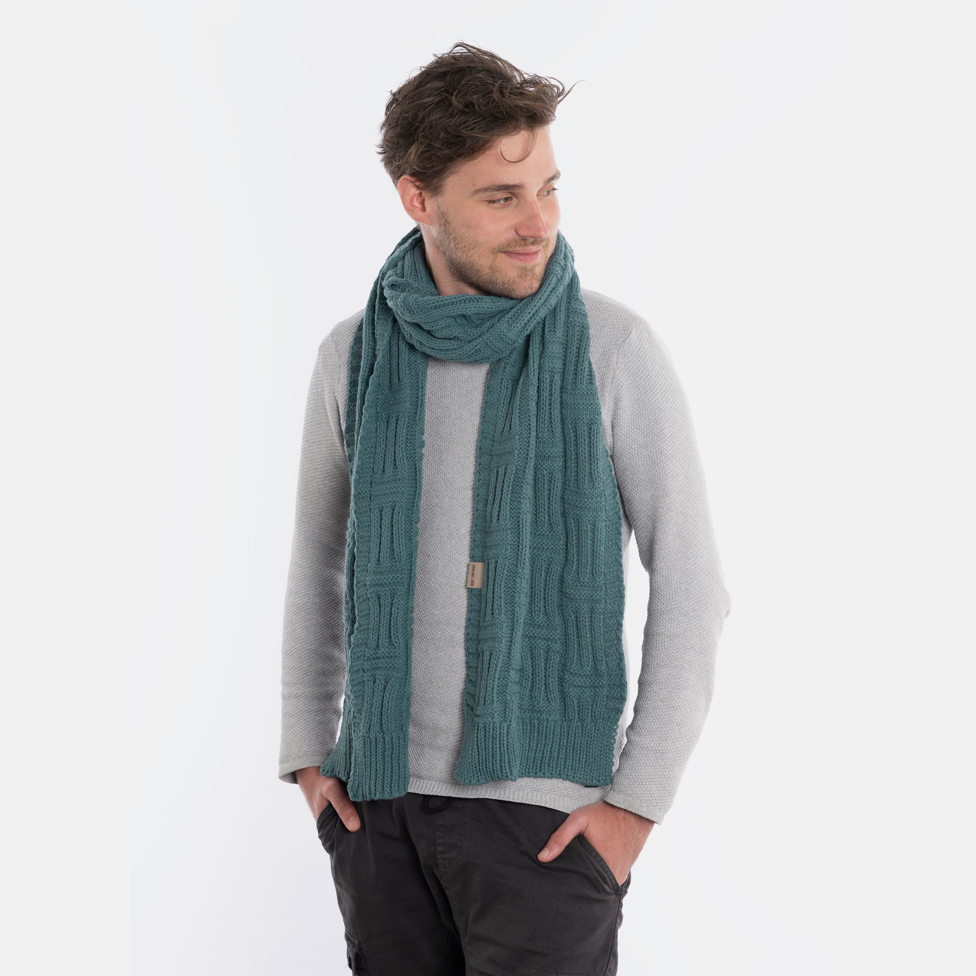 Bobby Scarf Laurel