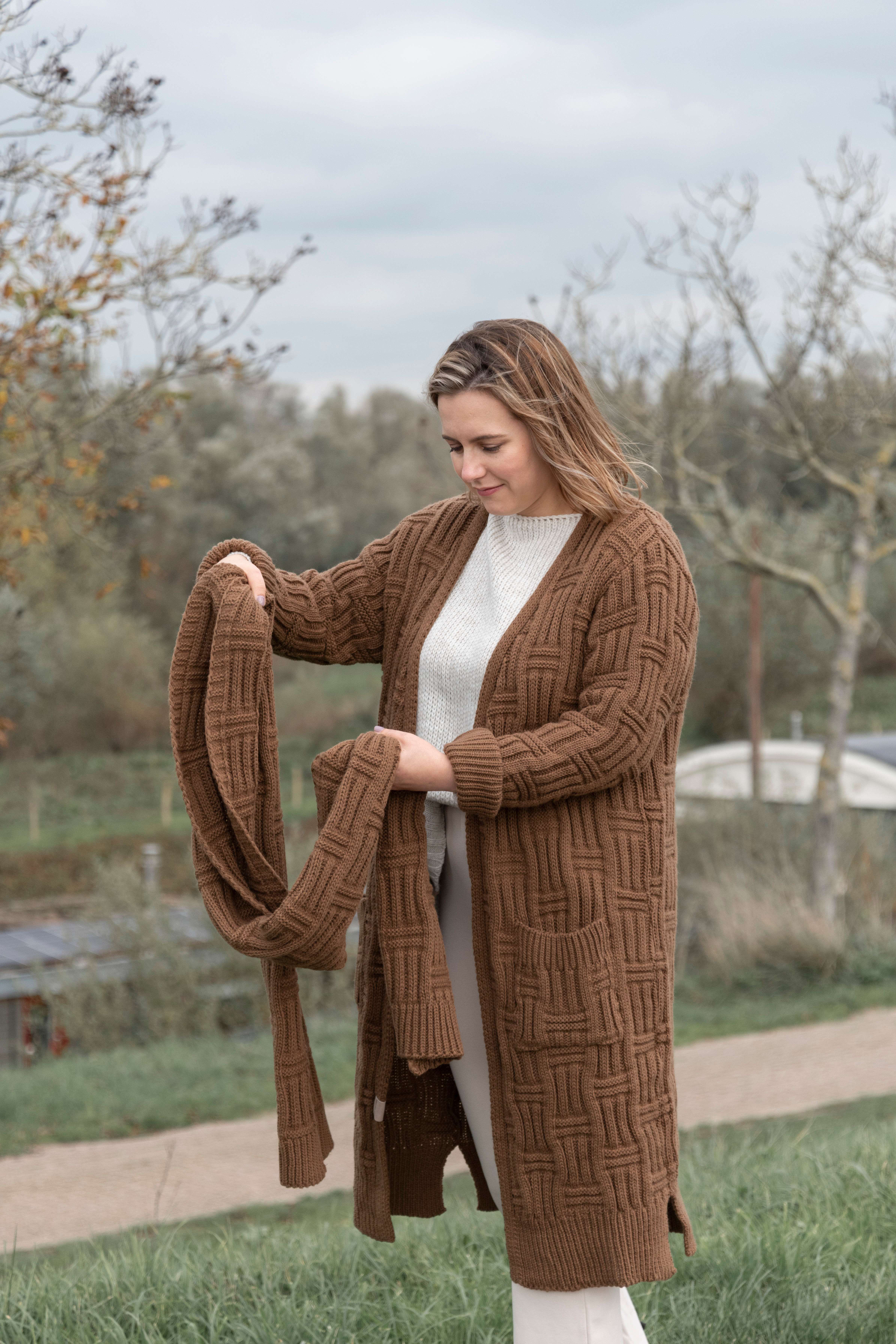 Bobby Long Knitted Cardigan Tobacco - 36/38 - With side pockets