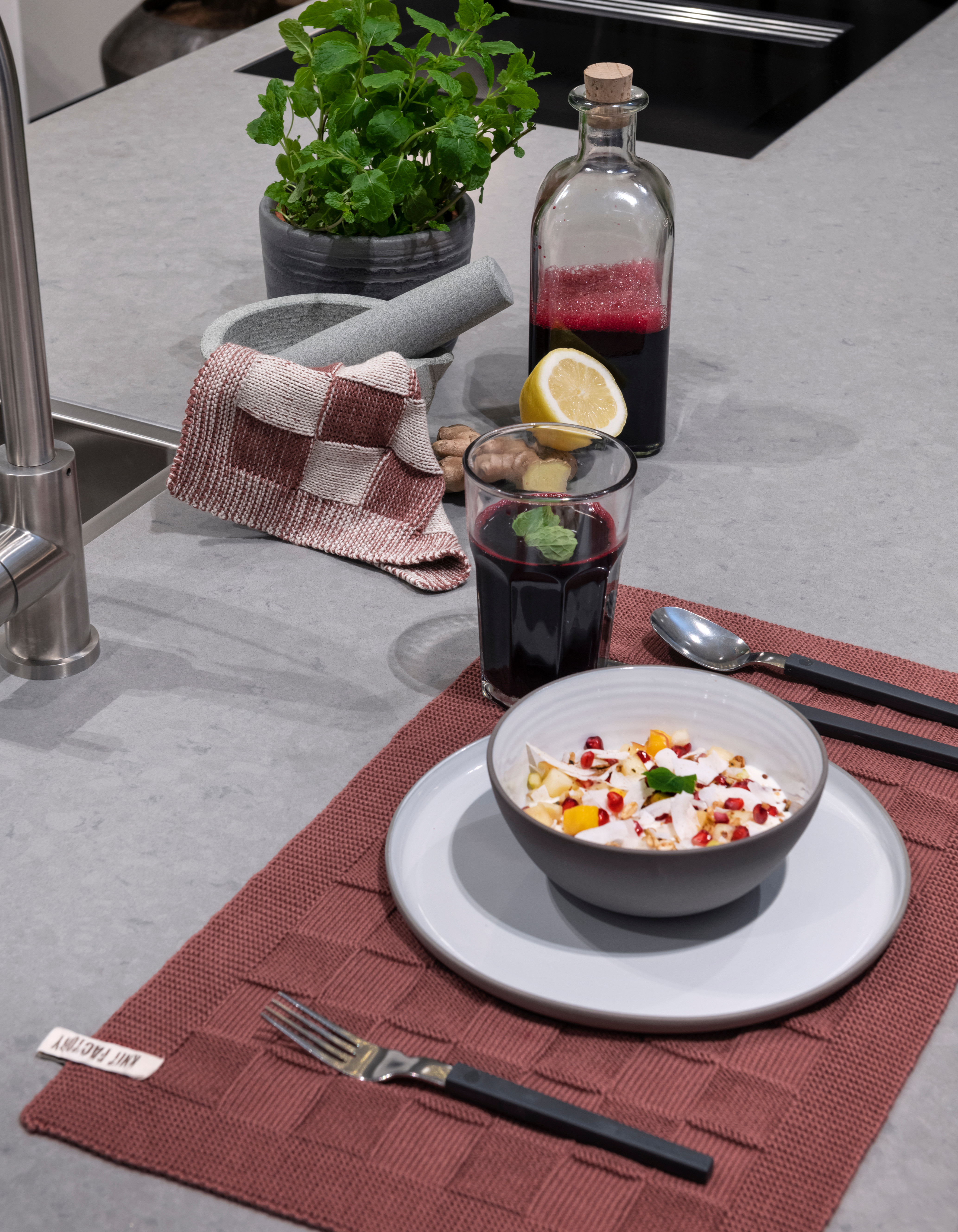 Potholder Block Ecru/Med Grey