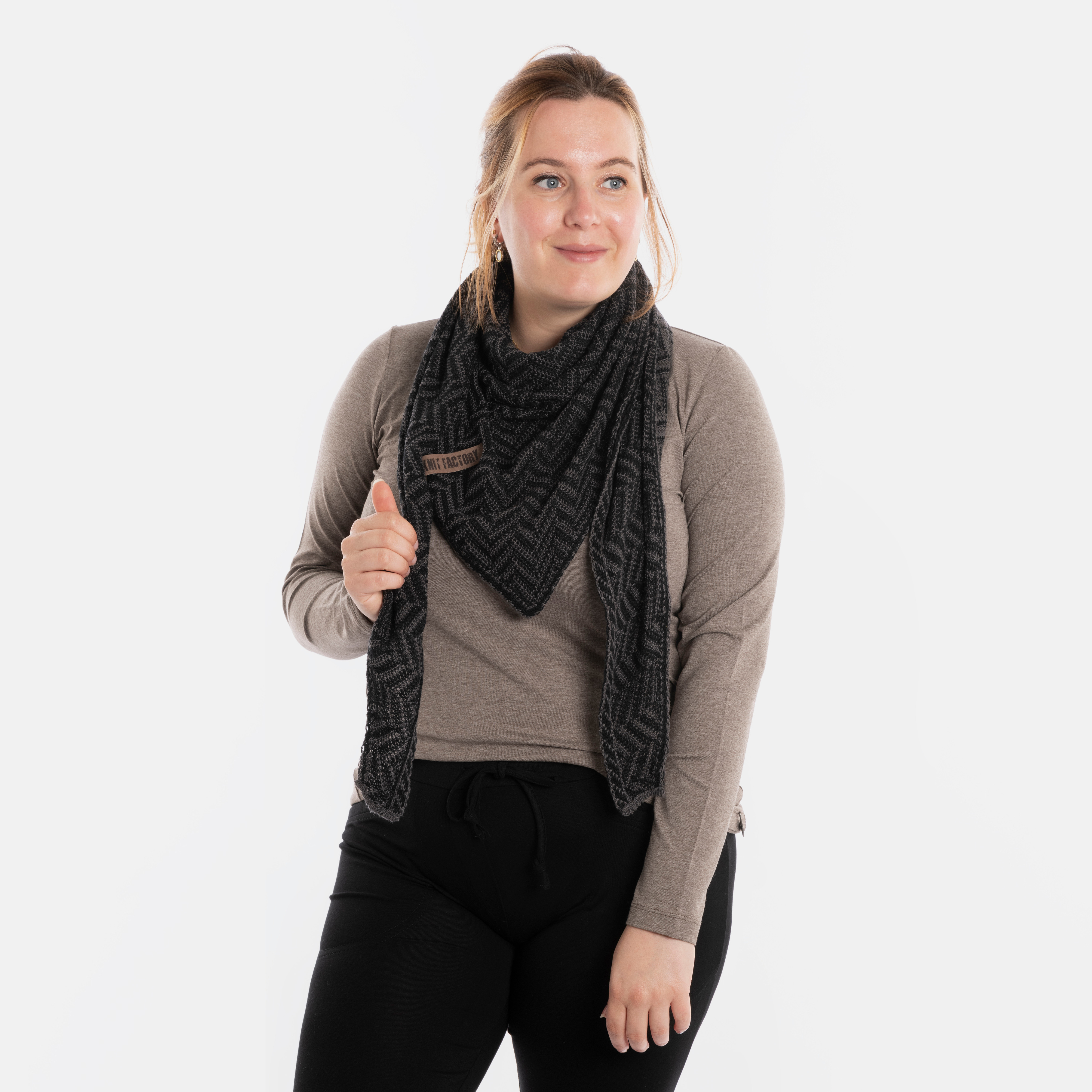 Vera Triangle Scarf Black/Anthracite