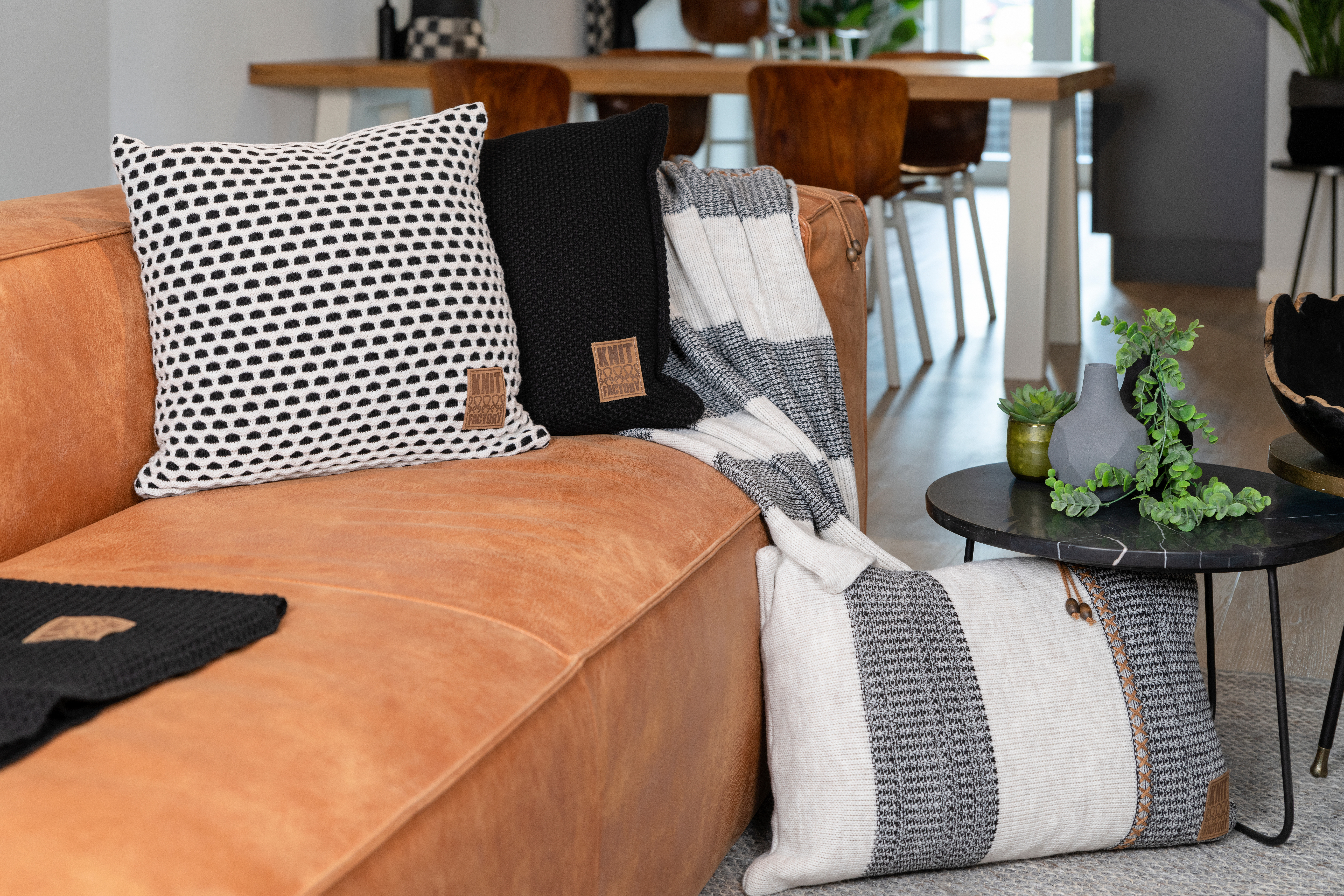 Mila Cushion Marron/Beige - 60x40