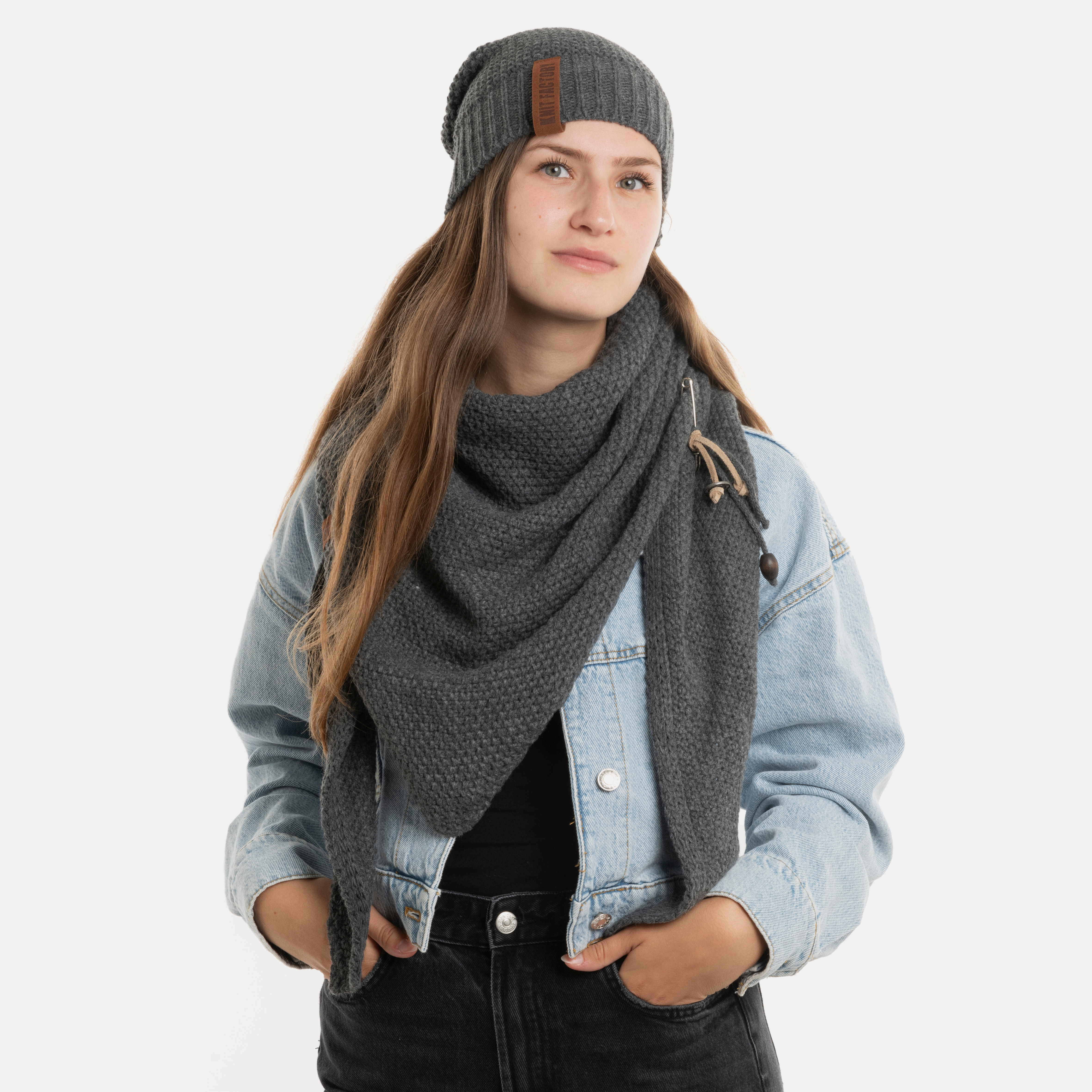 Coco Triangle Scarf Anthracite Coco Triangle Scarf Anthracite