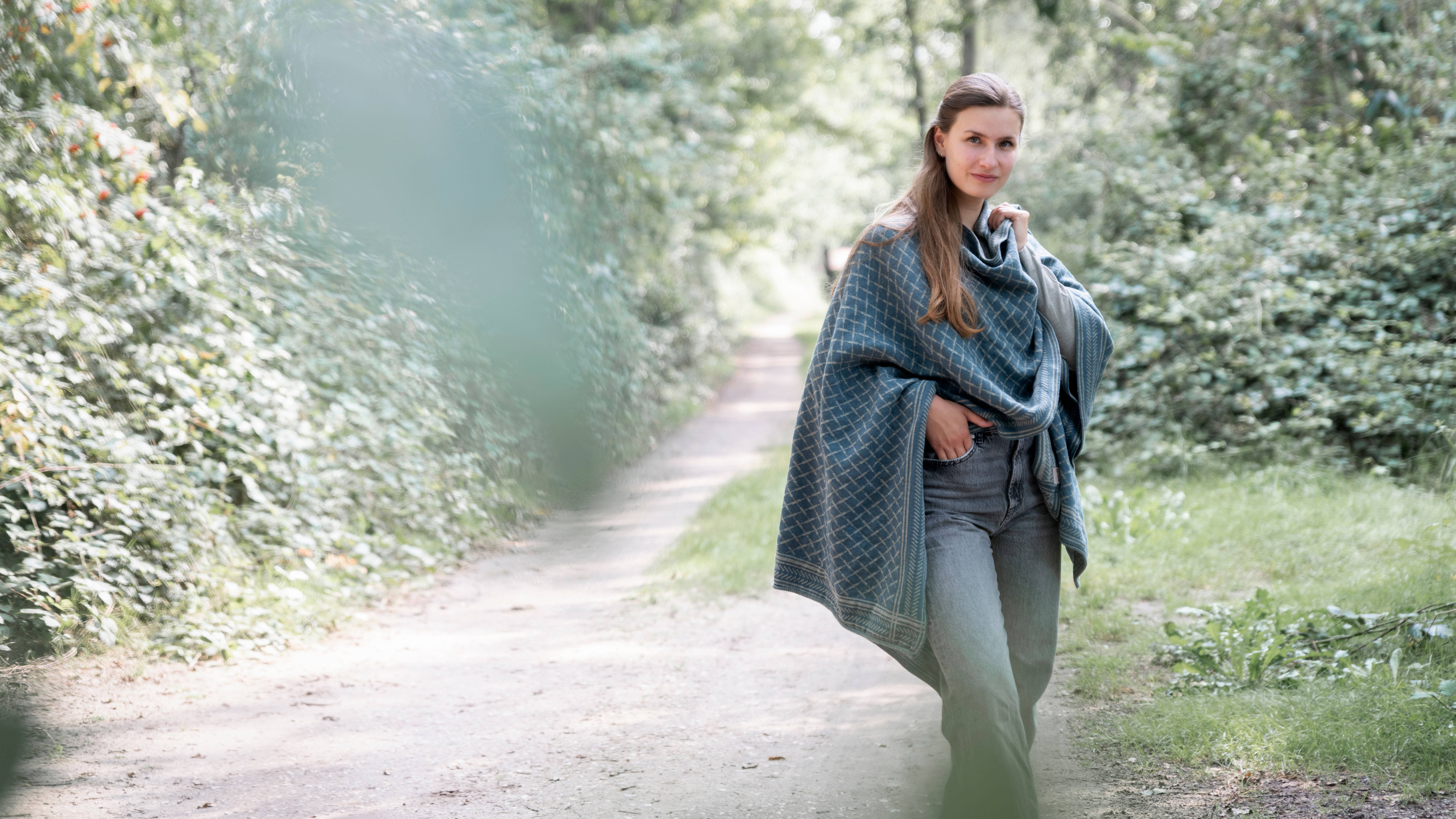 Dusk Poncho Cape Schwarz/Anthrazit