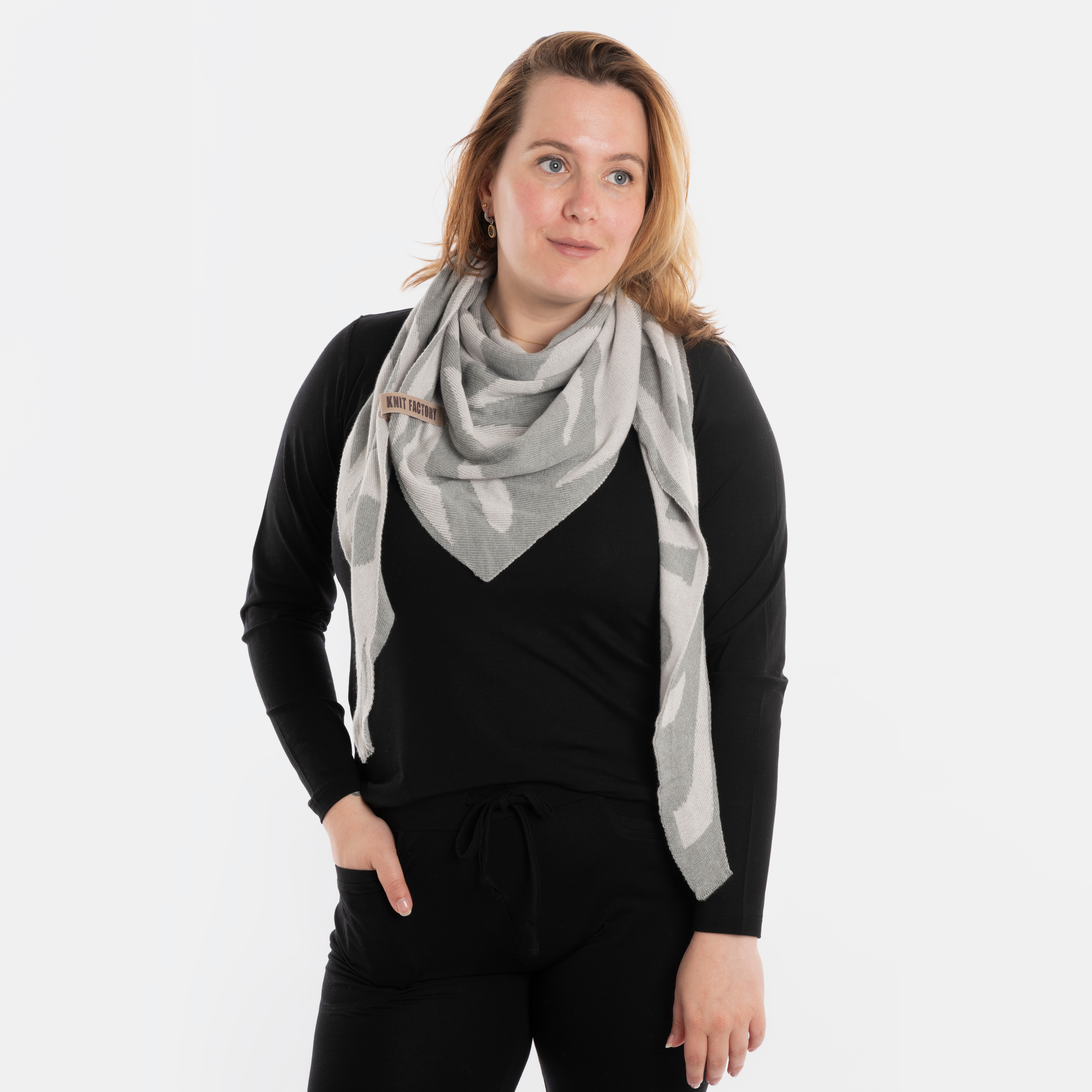 Leaf Triangle Scarf Bright Grey/Light Grey