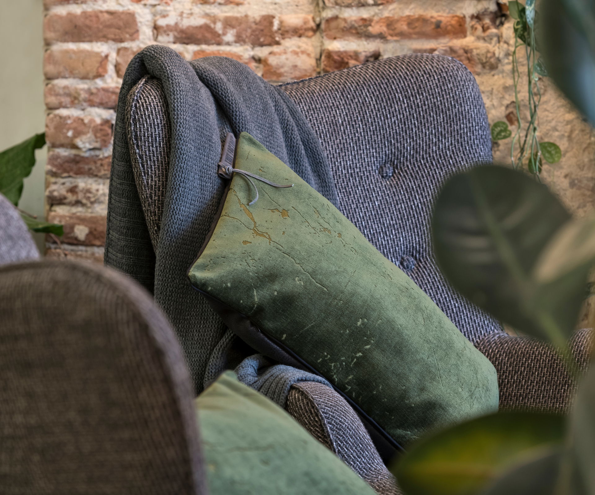 James Kussen Taupe - 60x40