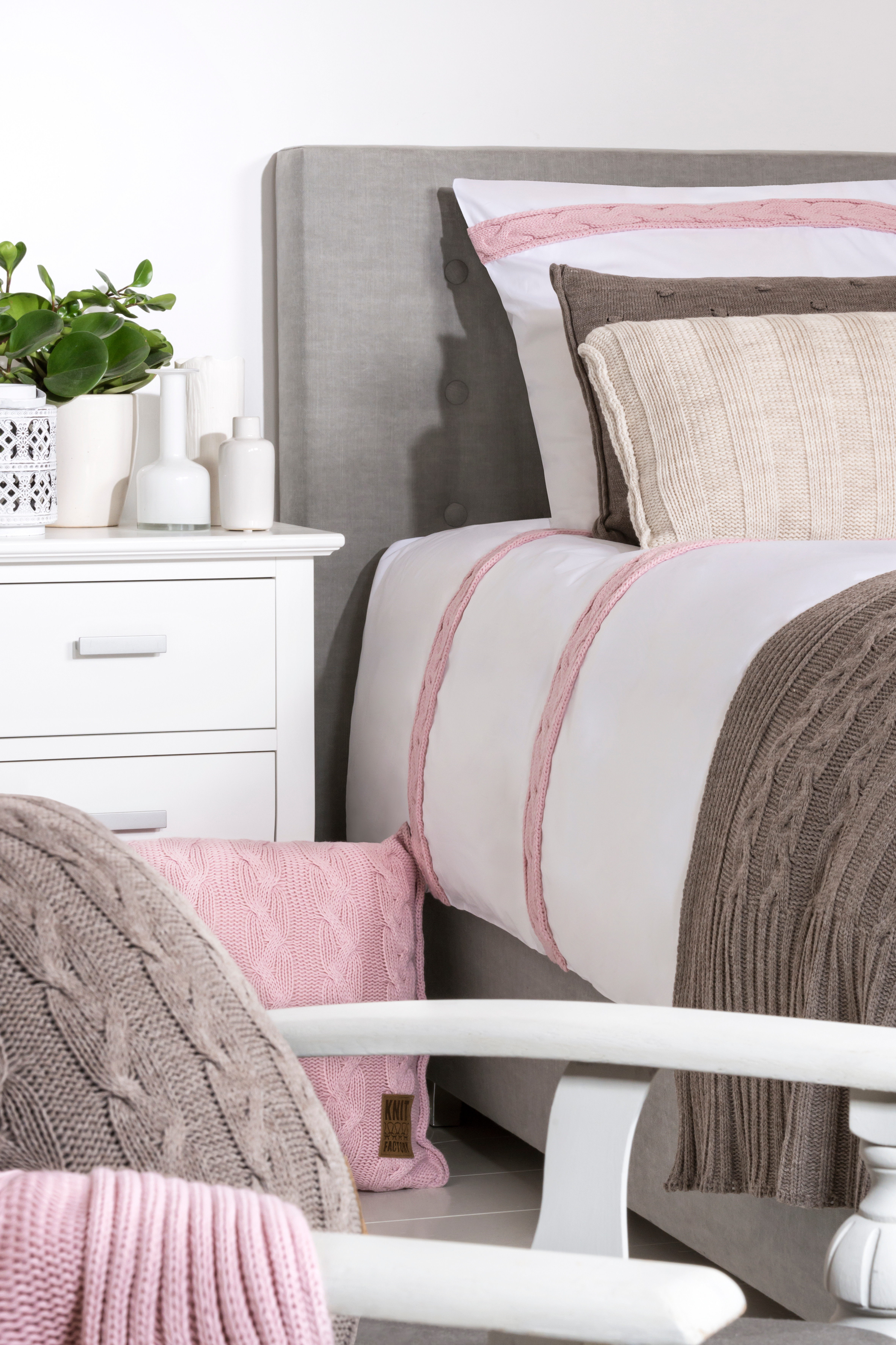 Jesse Cushion Beige - 60x40