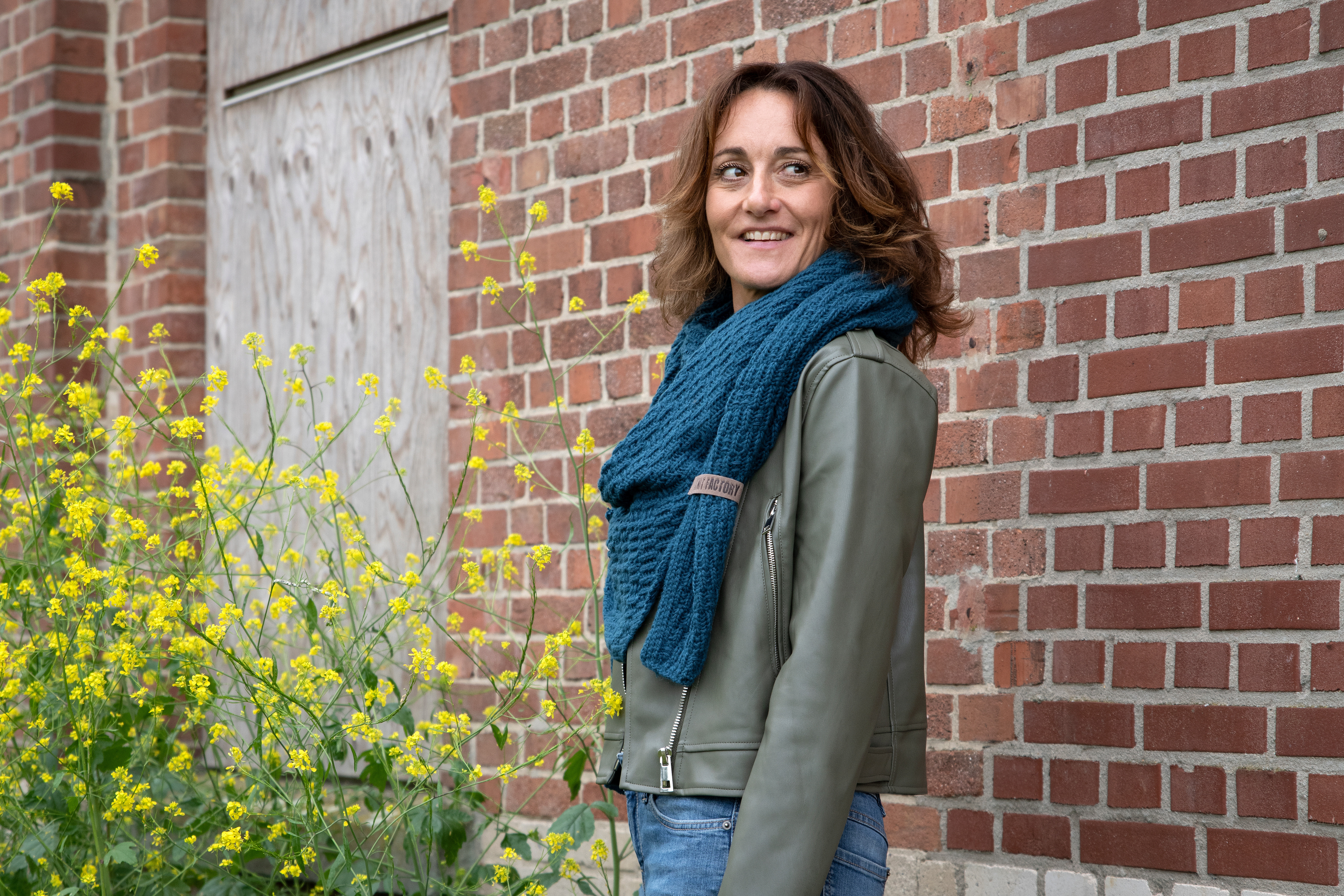 Jaida Triangle Scarf Jeans