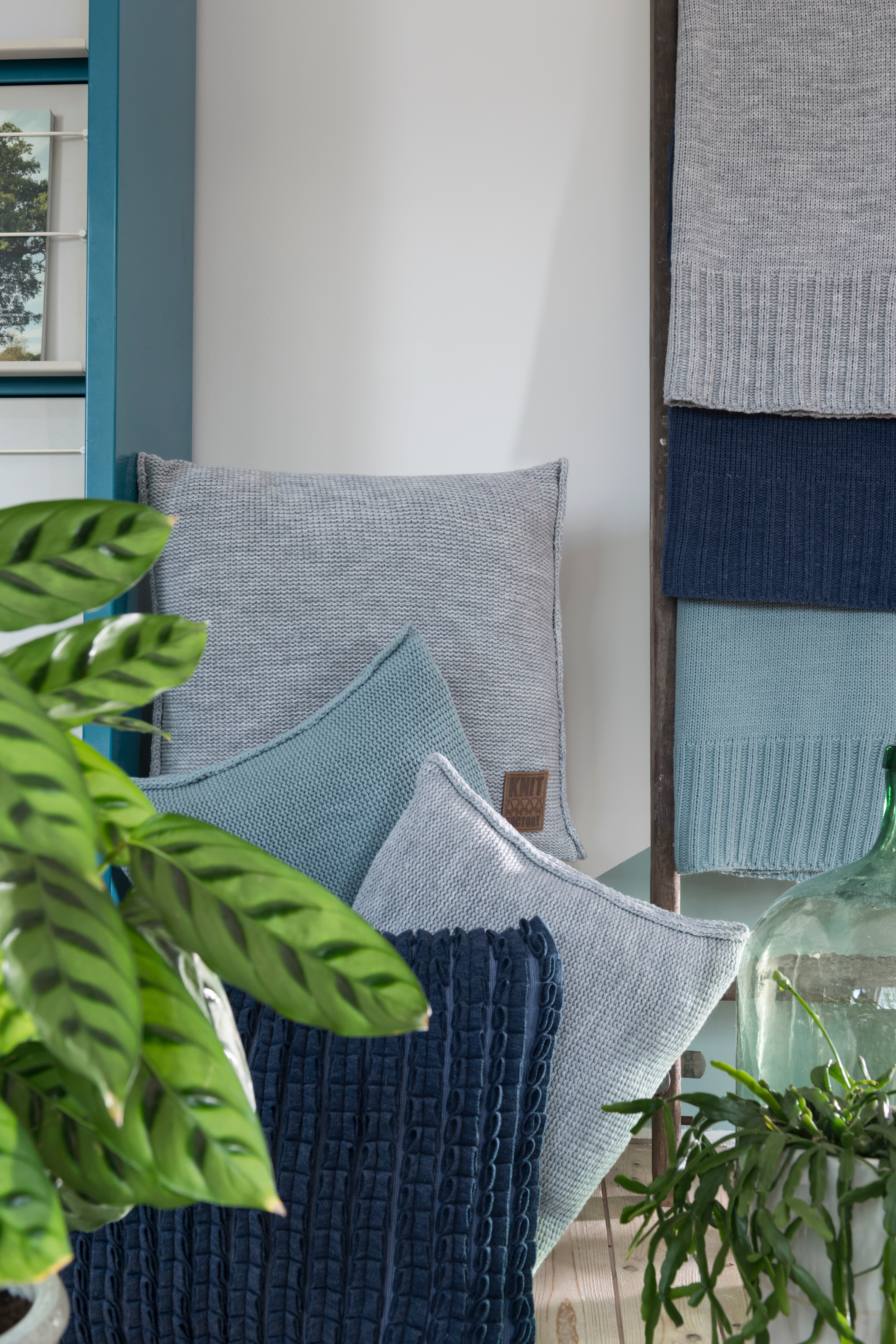 Uni Cushion Light Grey - 50x50