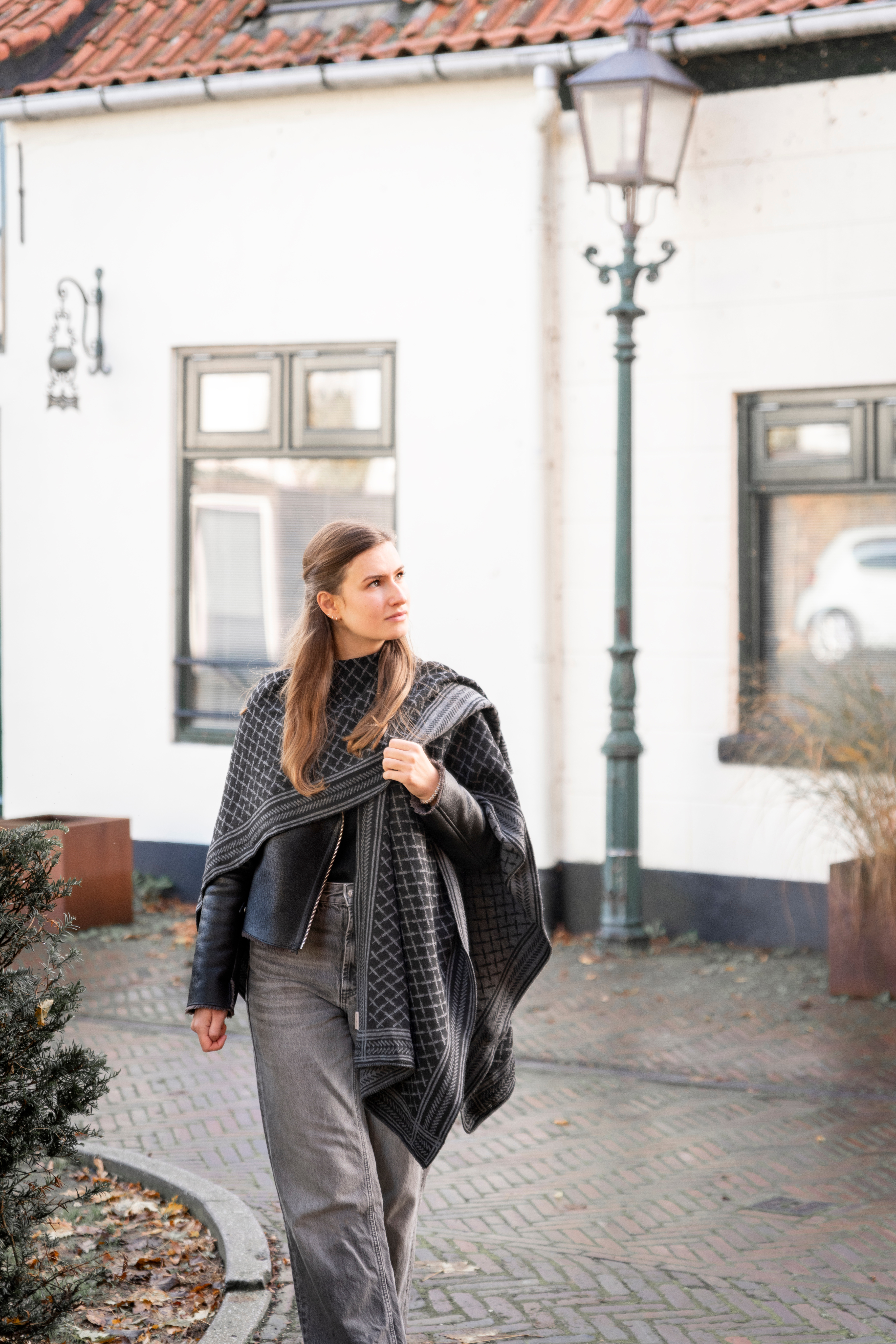 Dusk Poncho Cape Schwarz/Anthrazit