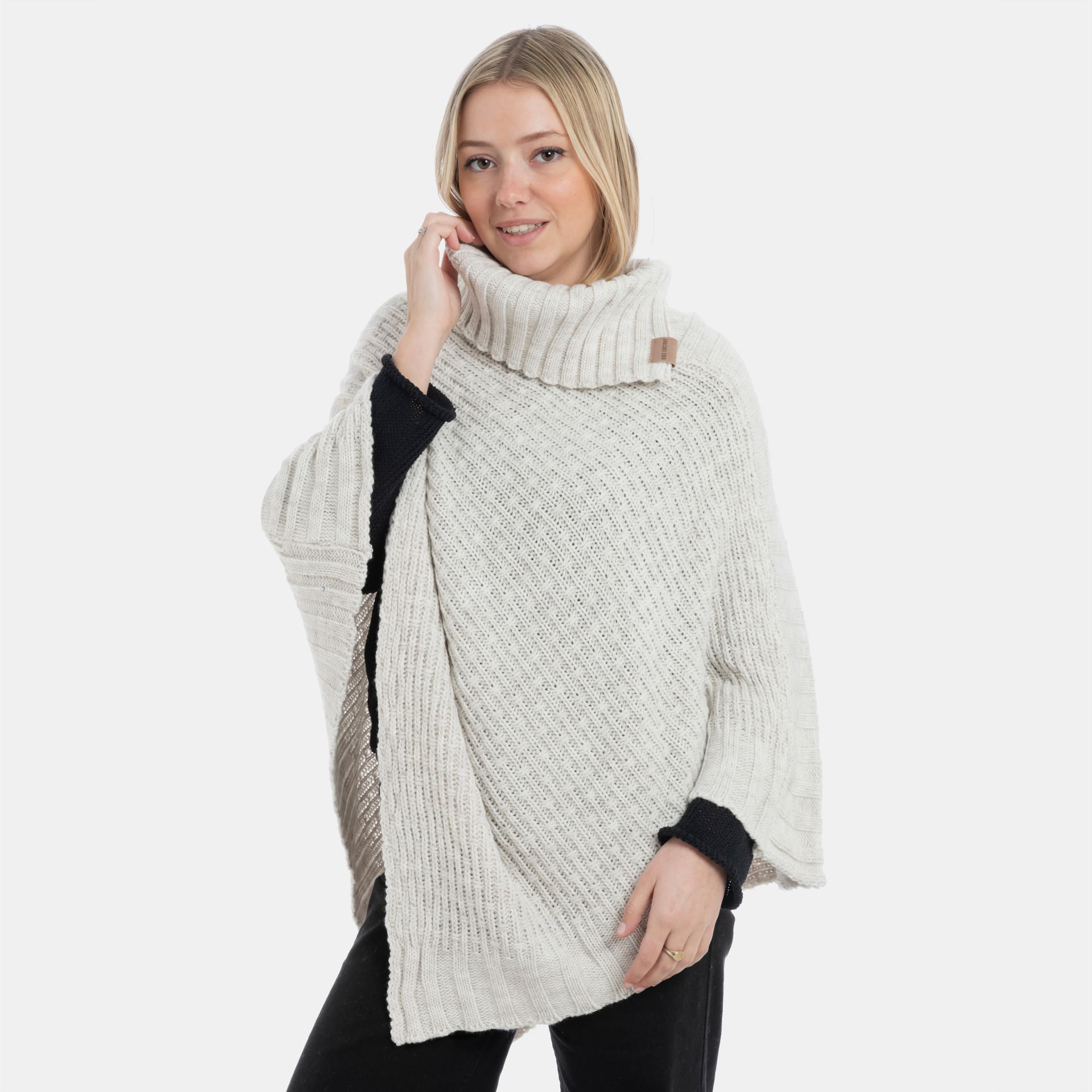 Nicky Gebreide Poncho Beige