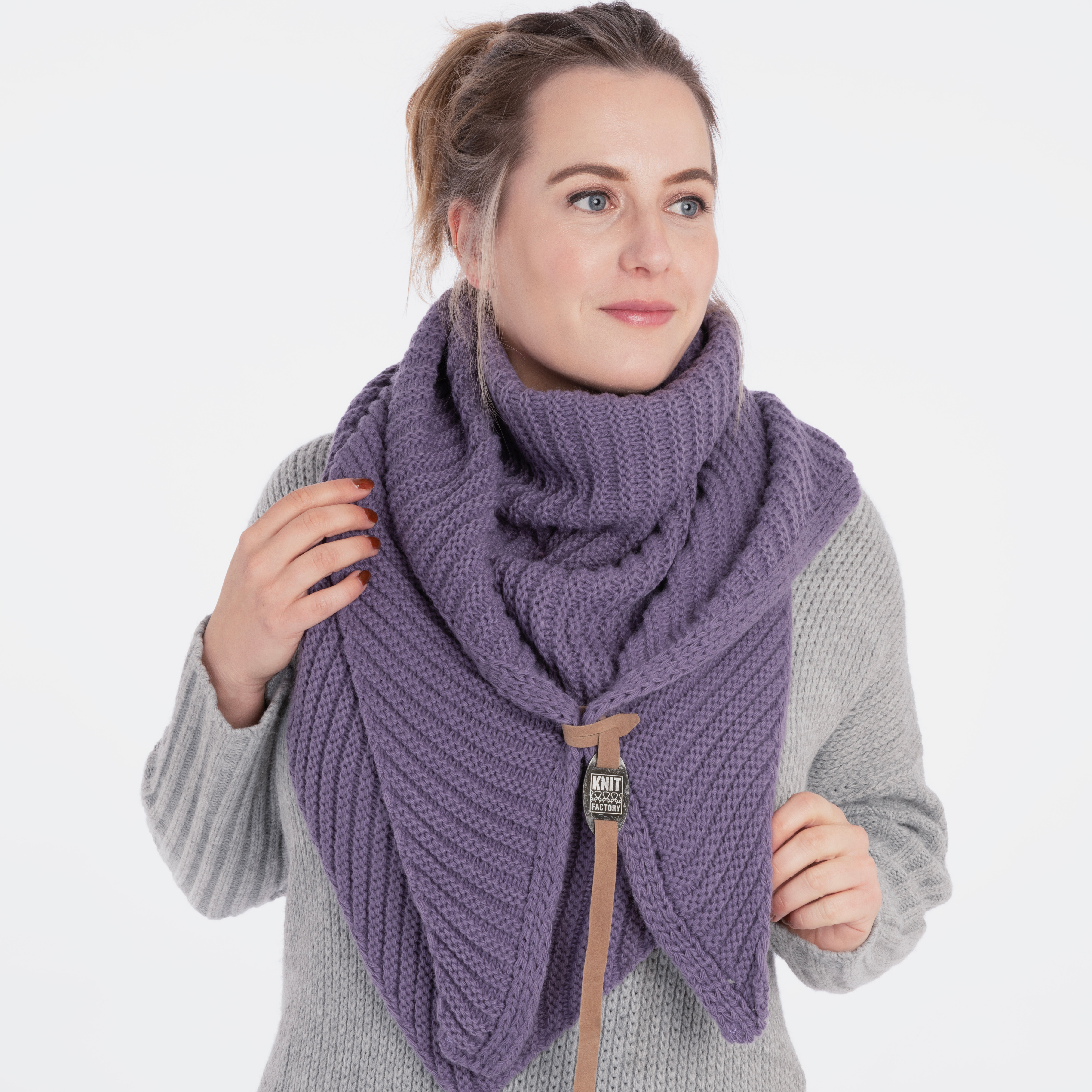 Demy Triangle Scarf Violet