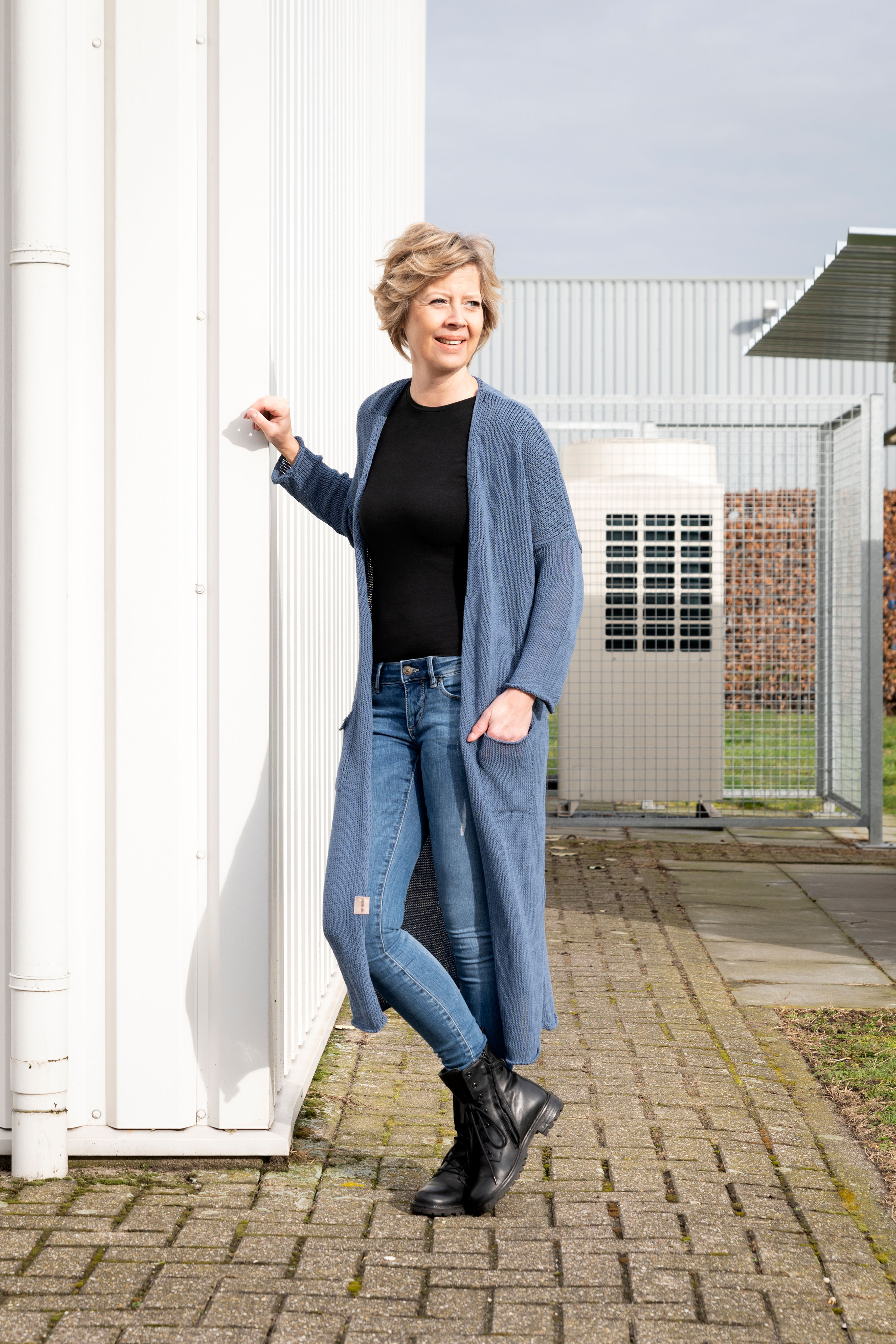 Jasmin Long Knitted Cardigan Jeans - 36/38 - With side pockets