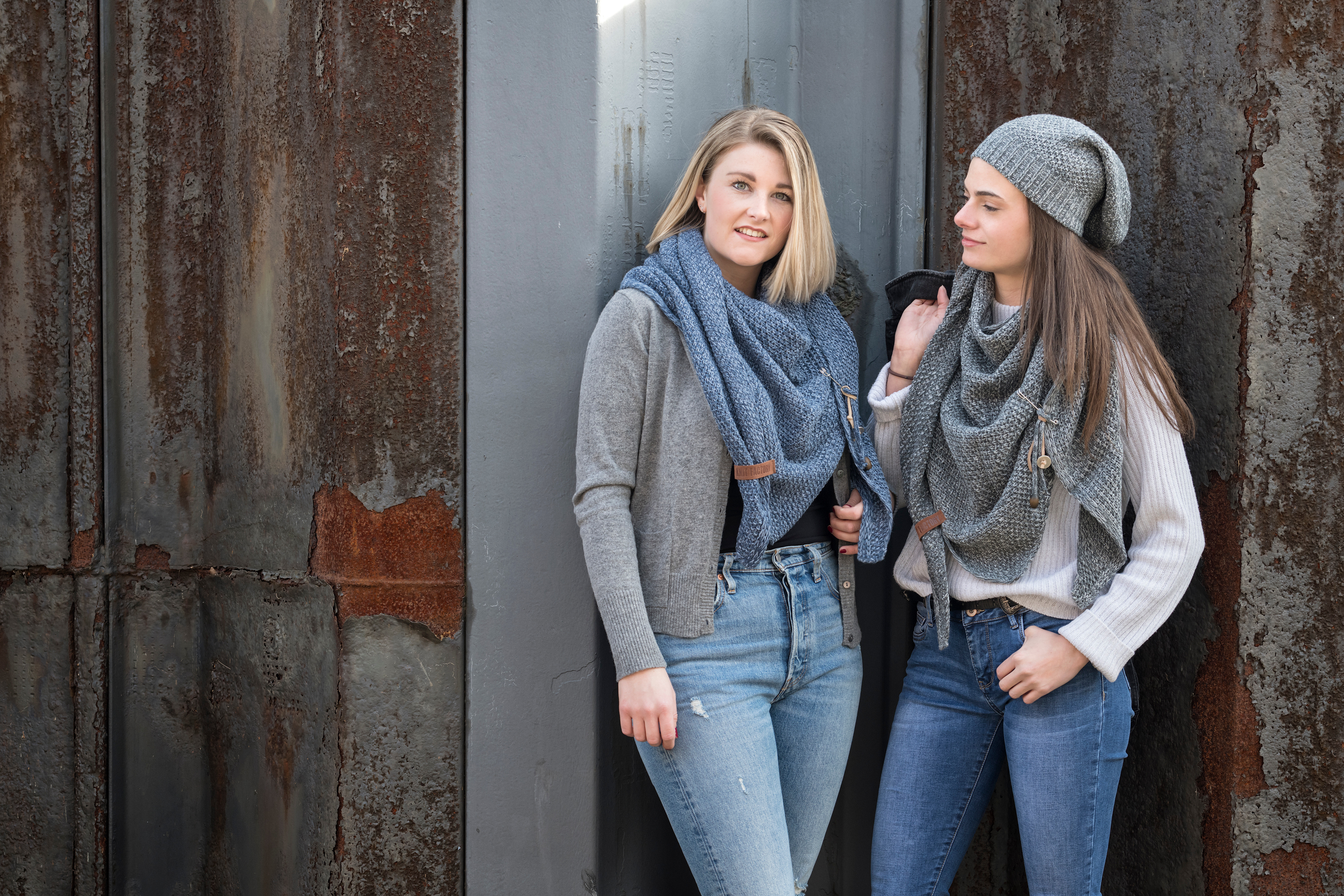 Coco Triangle Scarf Anthracite/Grey Coco Triangle Scarf Anthracite/Grey