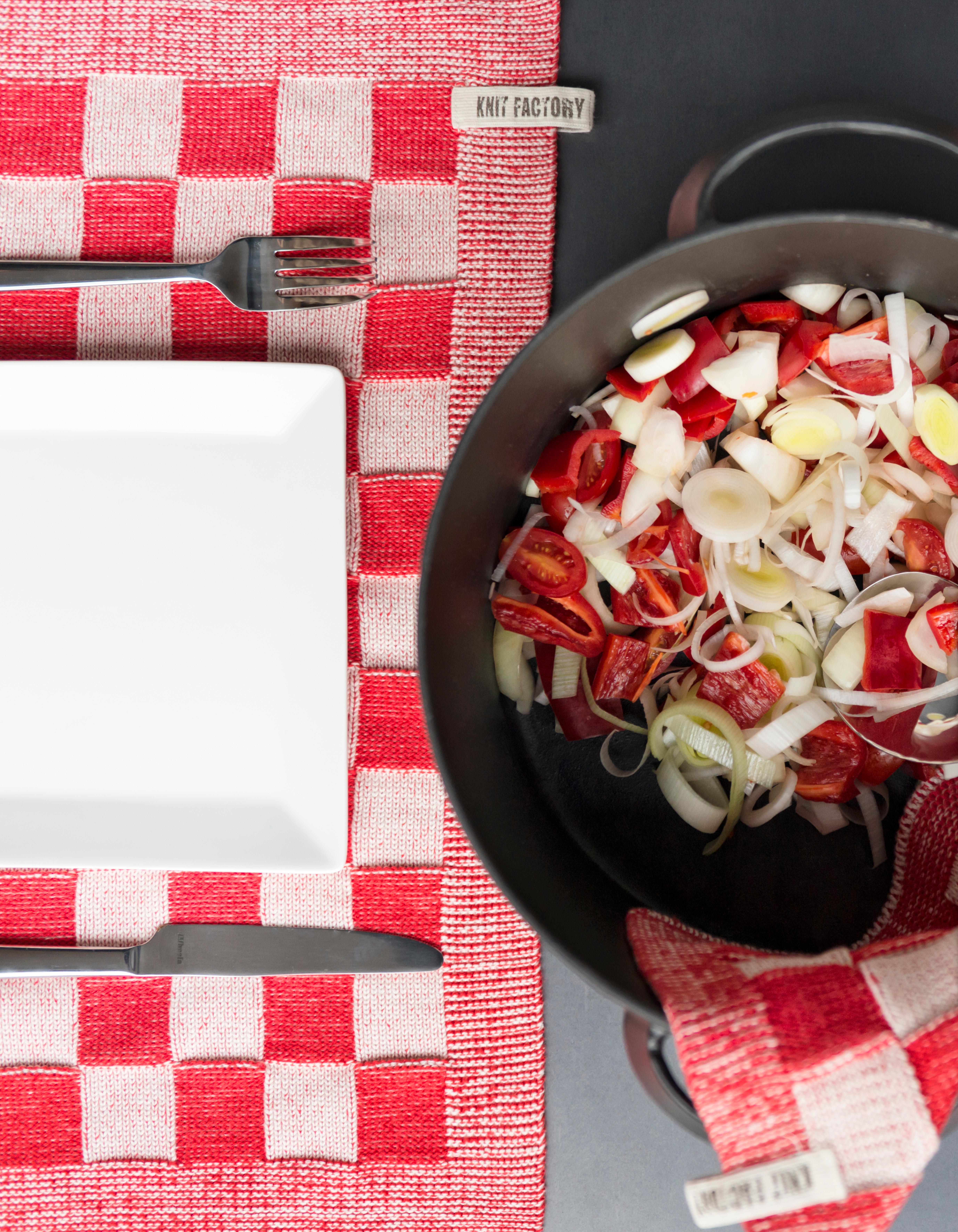 Potholder Block Ecru/Red