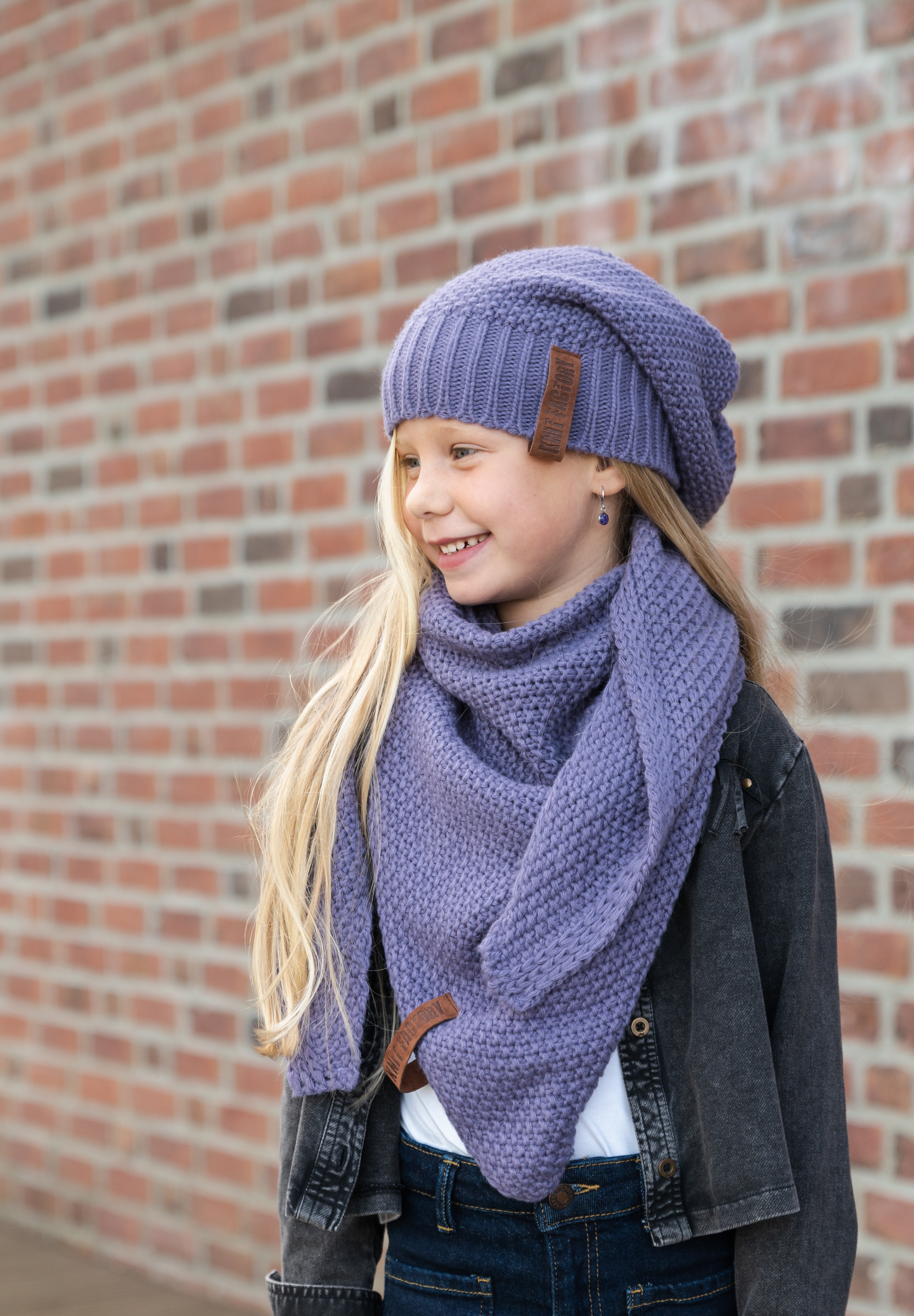 Coco Triangle Scarf Junior Light Grey