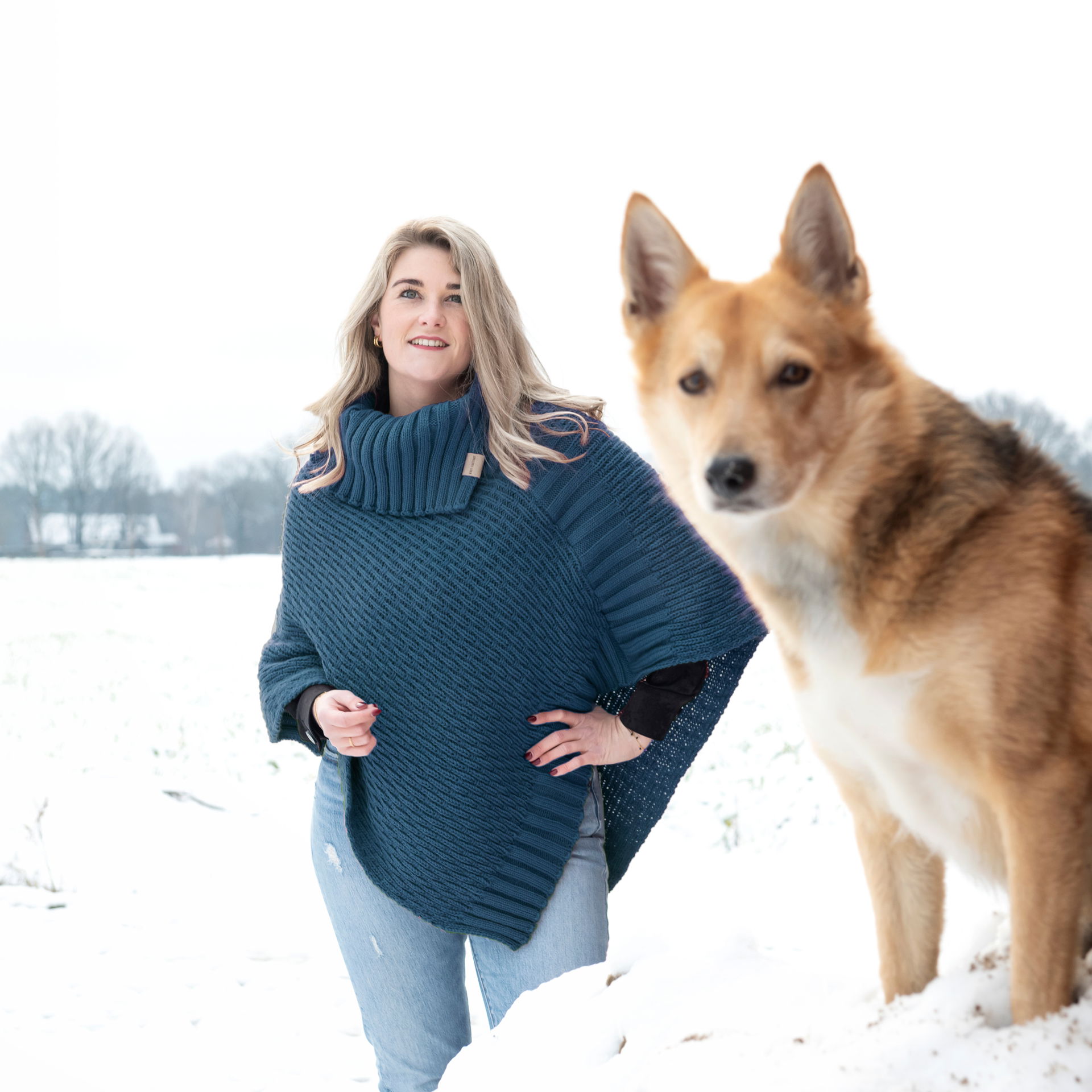 Nicky Knitted Poncho Stone Green