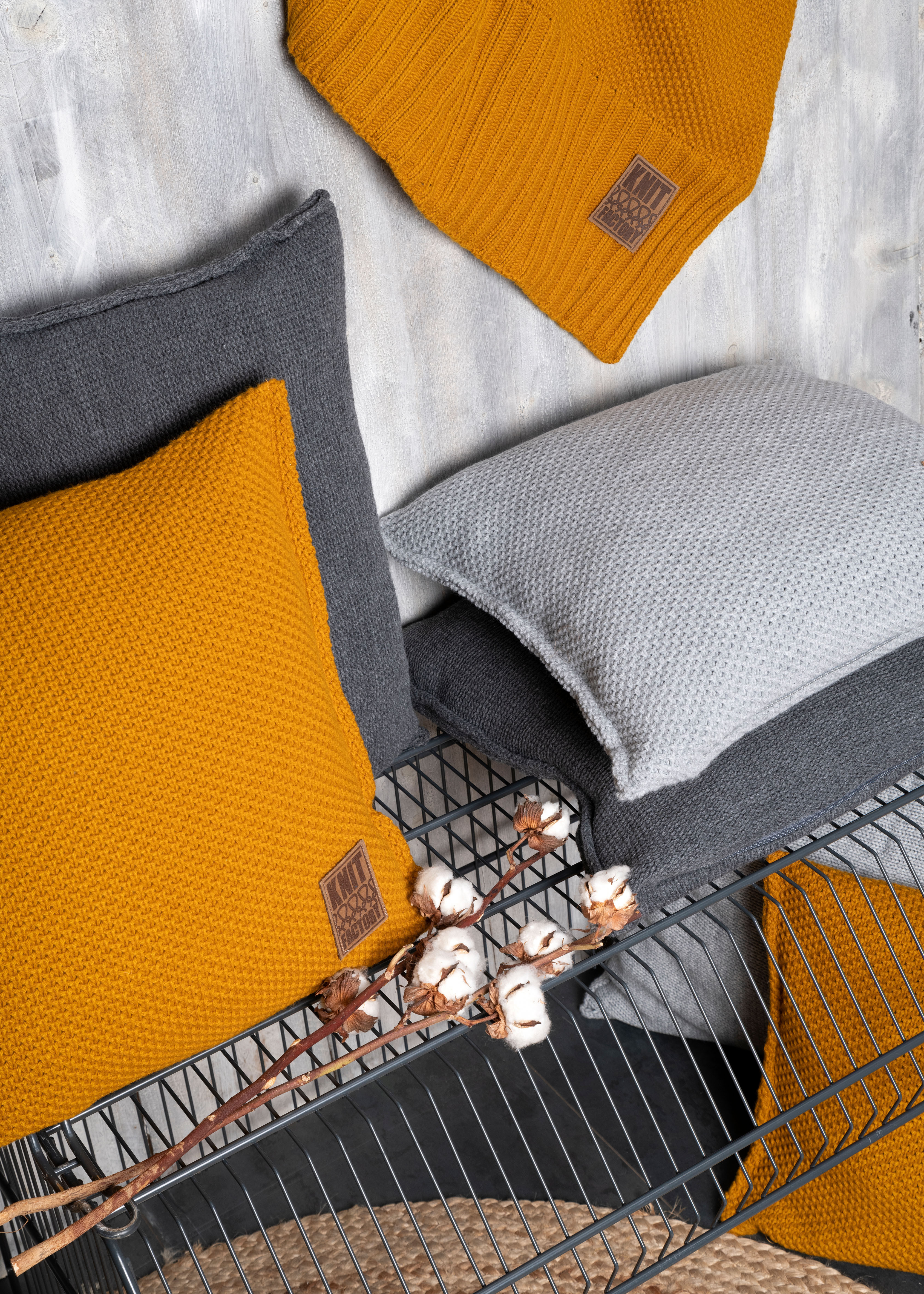 Lynn Cushion Anthracite - 60x40