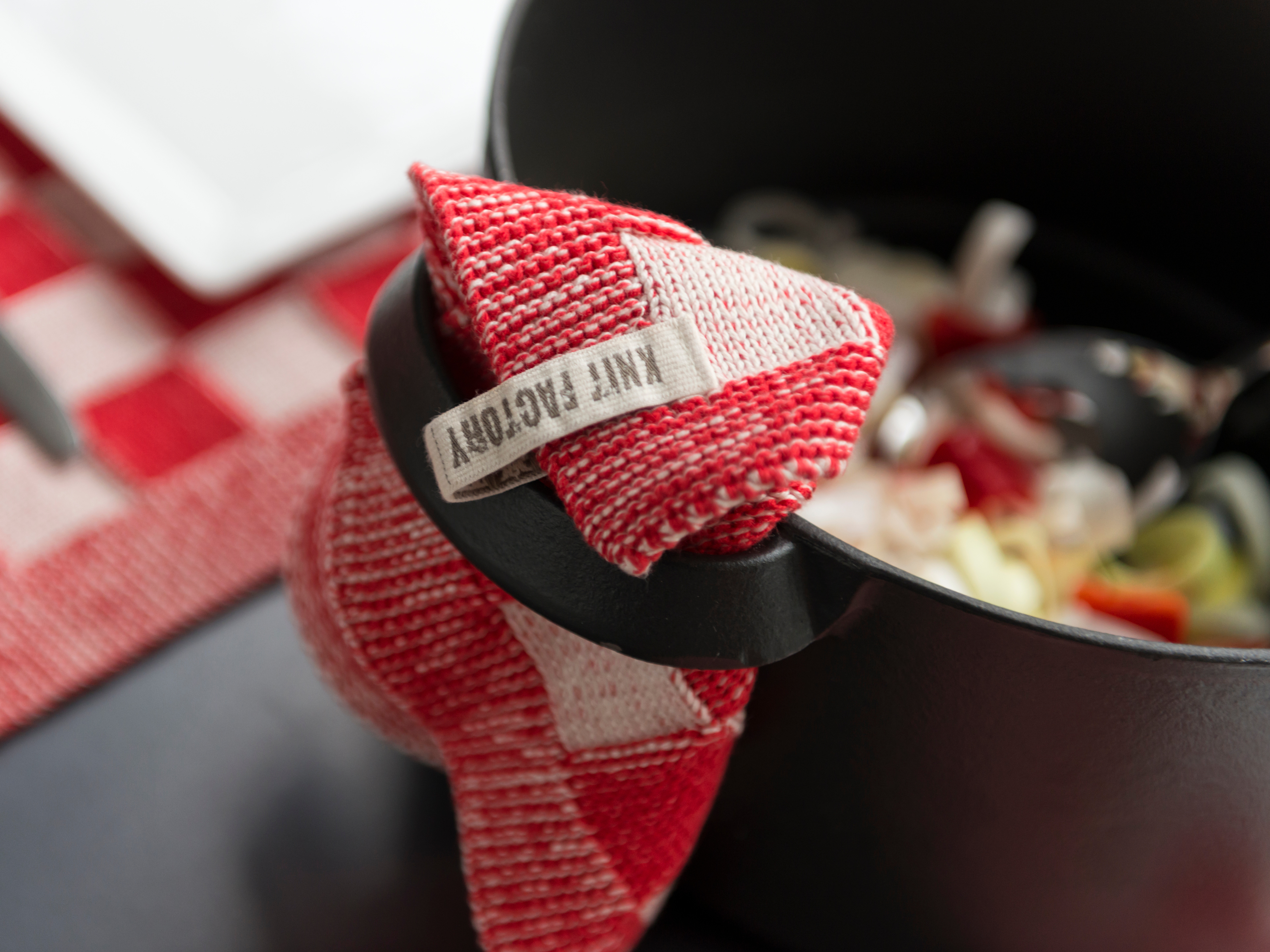 Potholder Block Ecru/Red