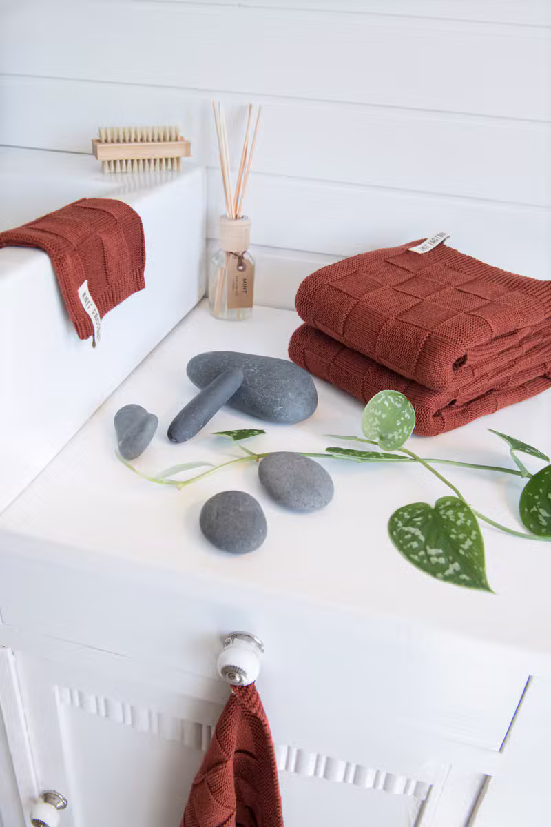 Ivy Premium Knitted Towel Rust - 50x100