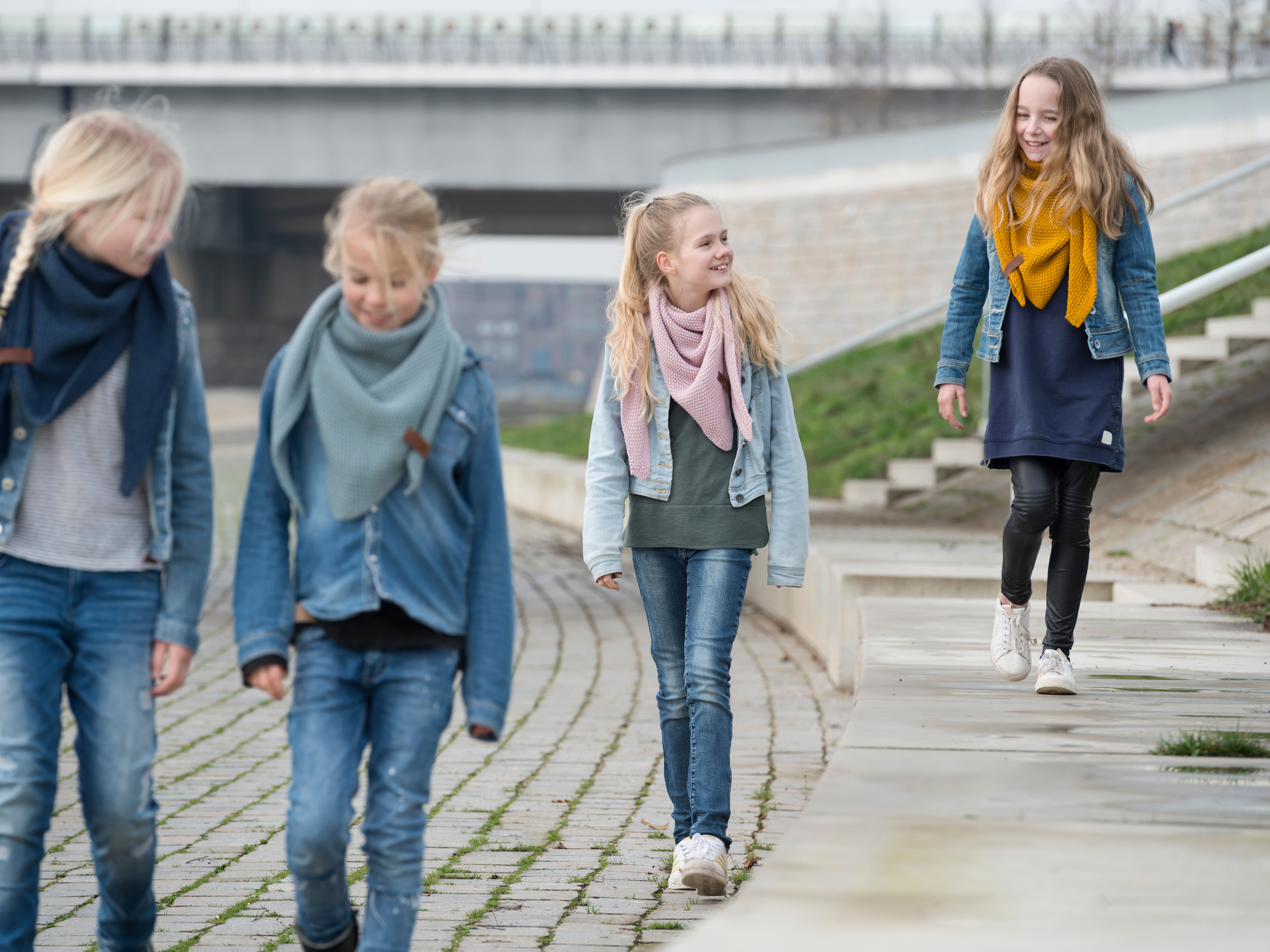 Coco Dreiecksschal Junior Ocker