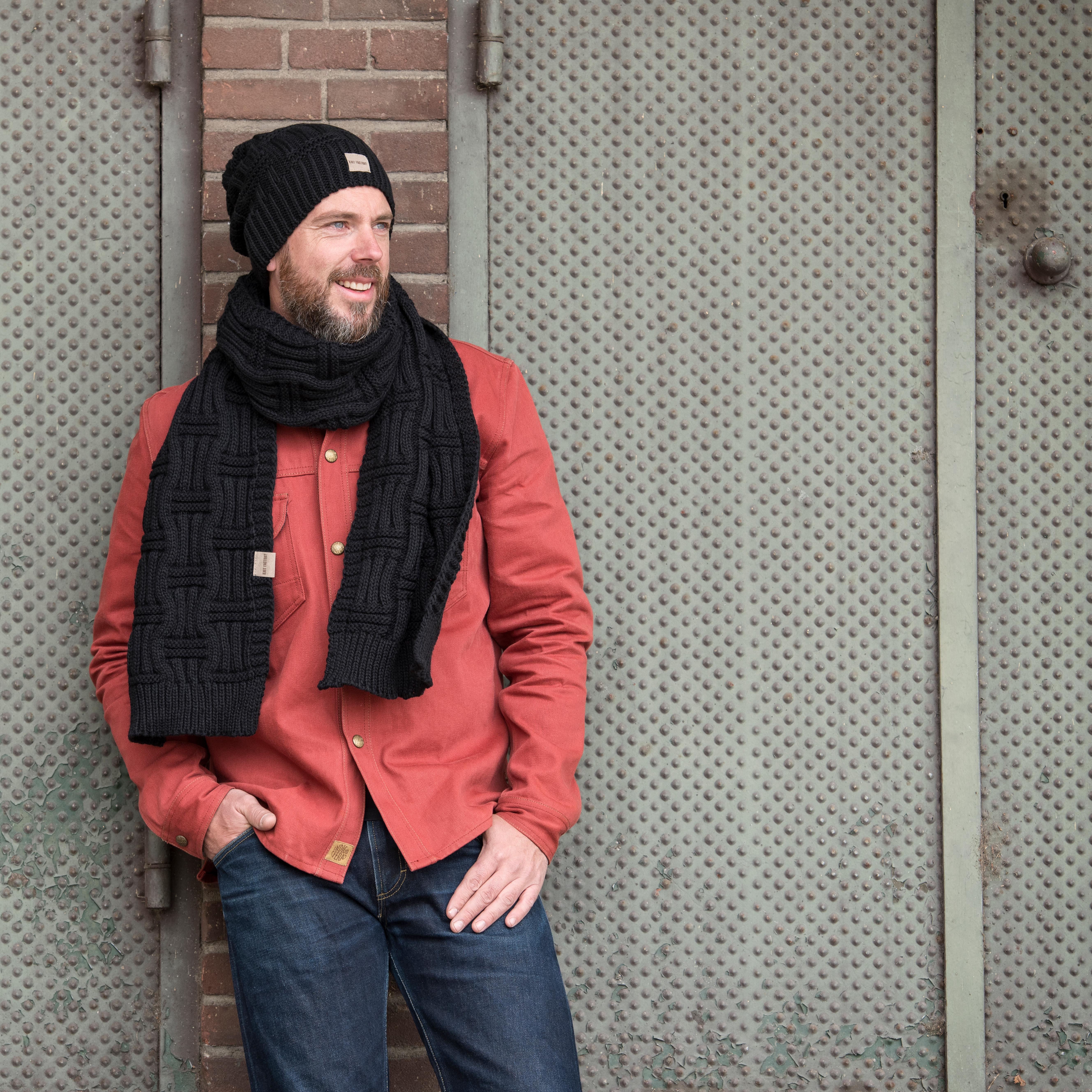 Bobby Sjaal Stone Red