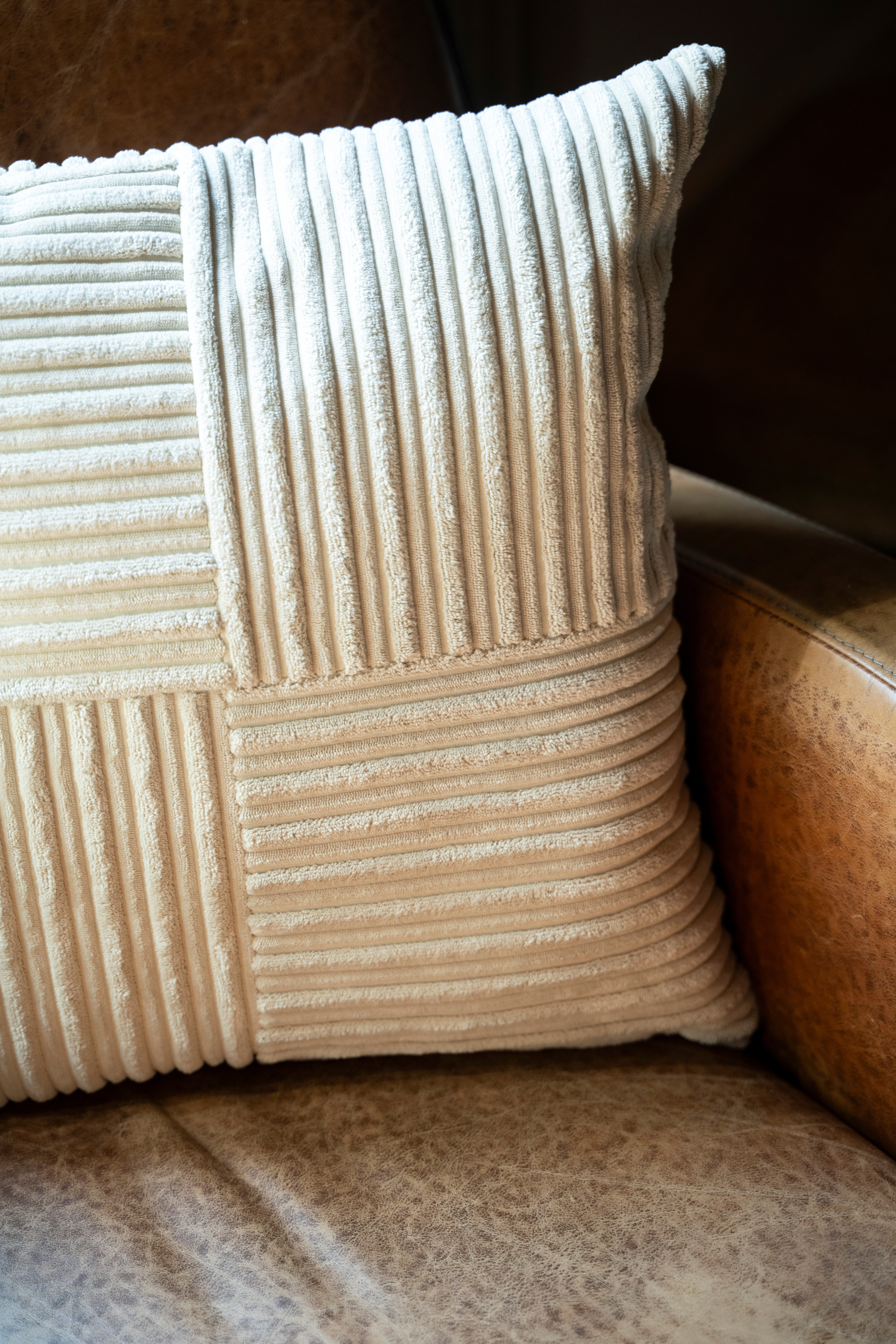 Ritz Cushion Black - 50x50