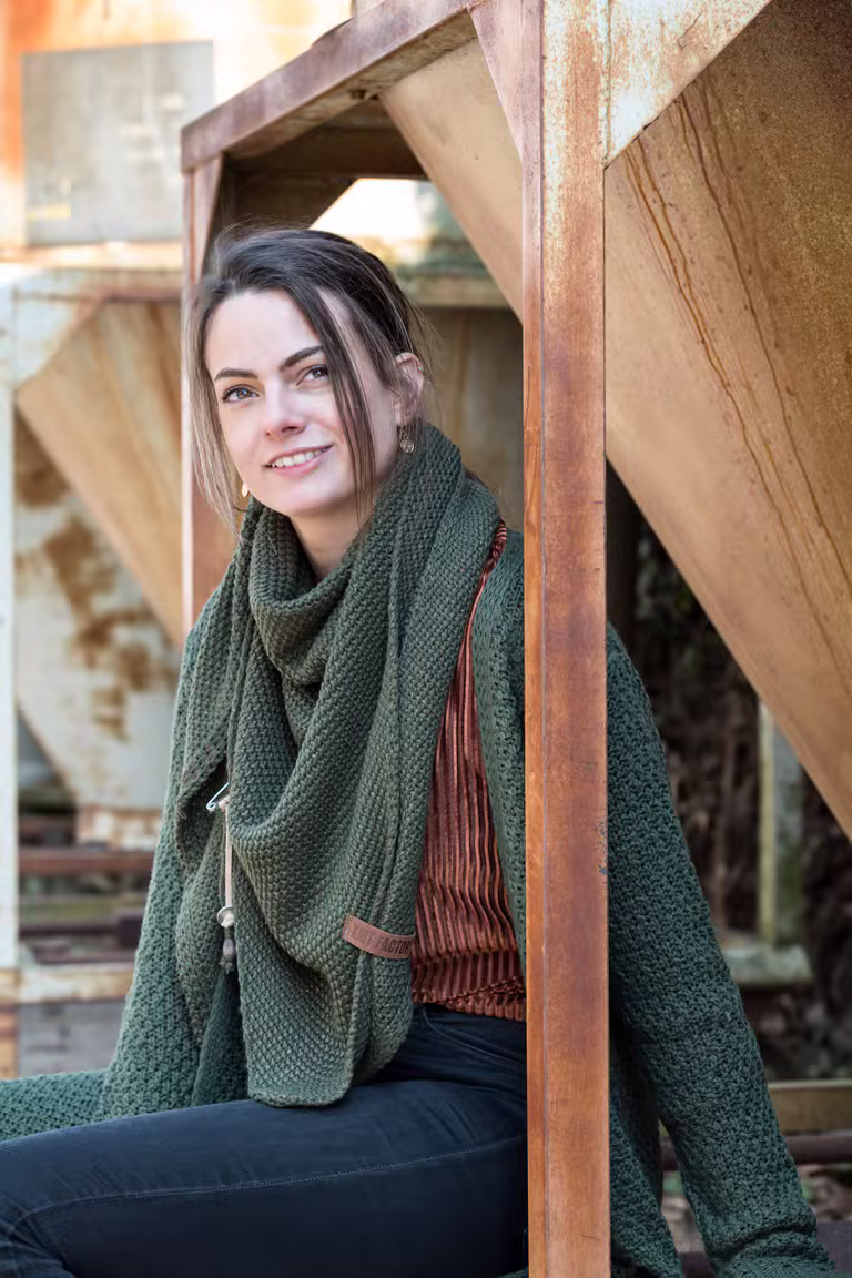 Coco Triangle Scarf Deluxe Navy