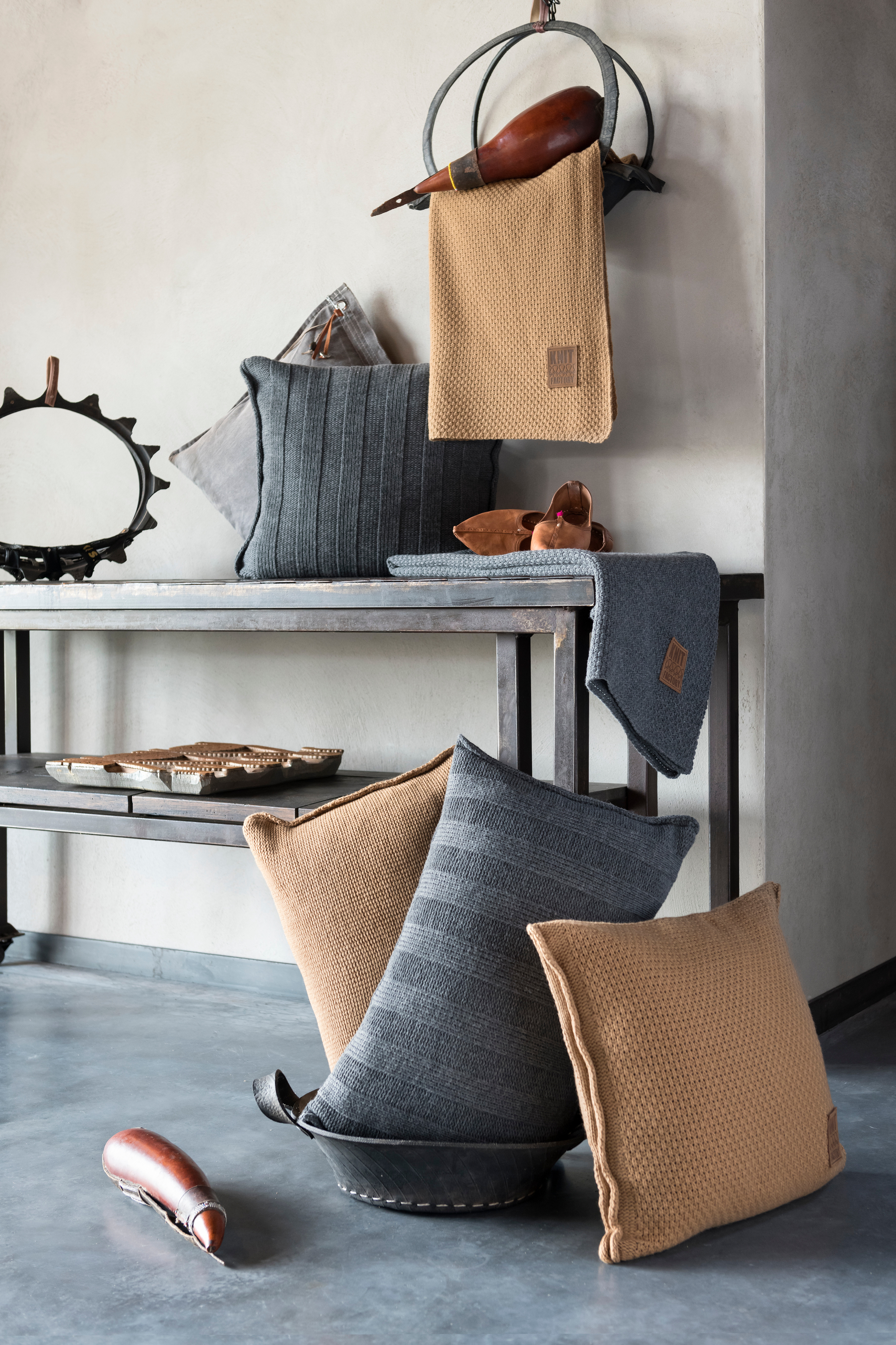 Jesse Cushion Light Grey - 60x40