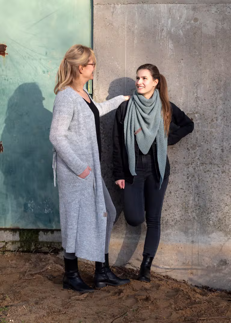 Gina Lang Gebreid Vest Zwart - 36/38 - Met steekzakken
