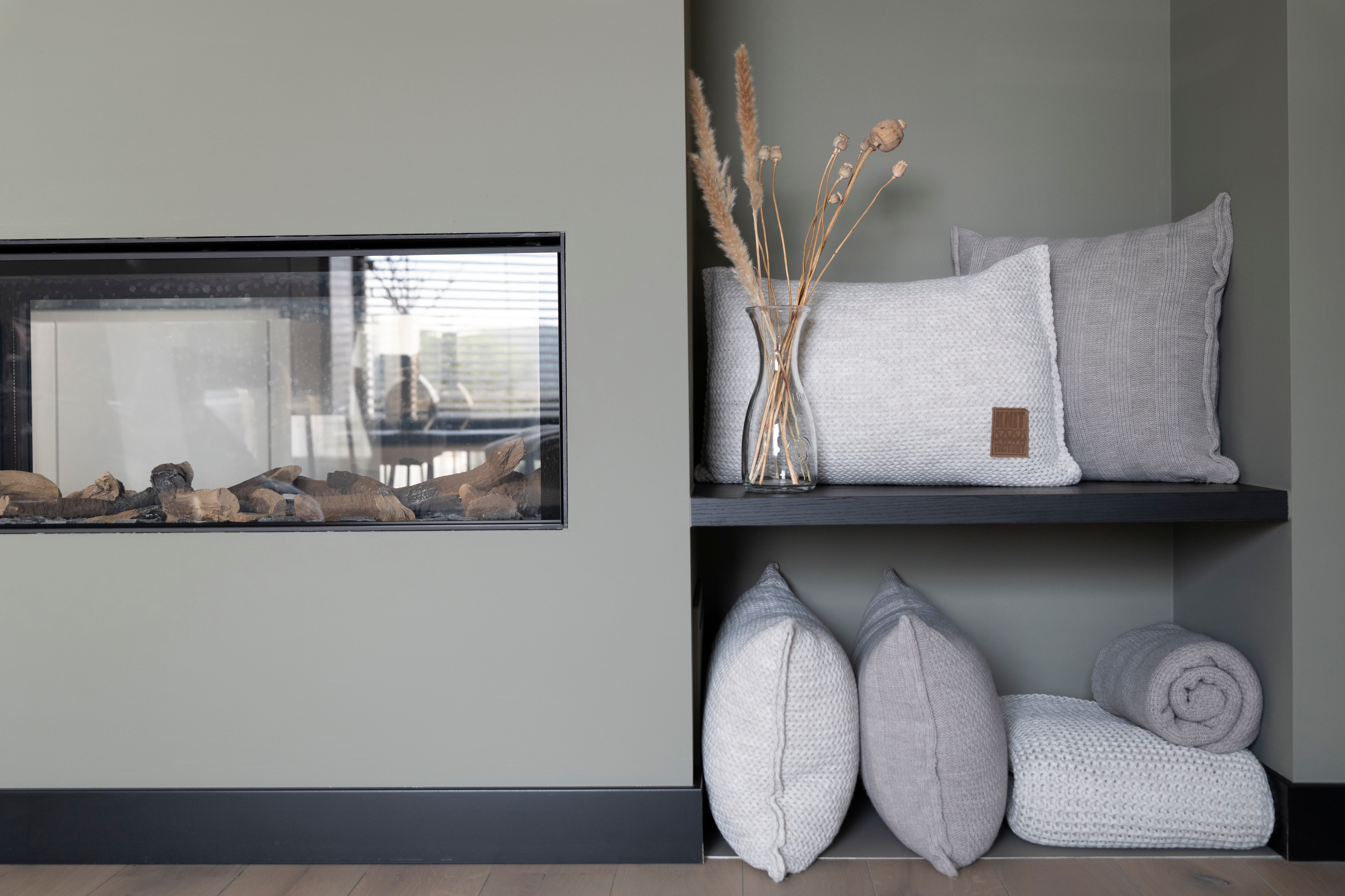 Jesse Cushion Black - 60x40