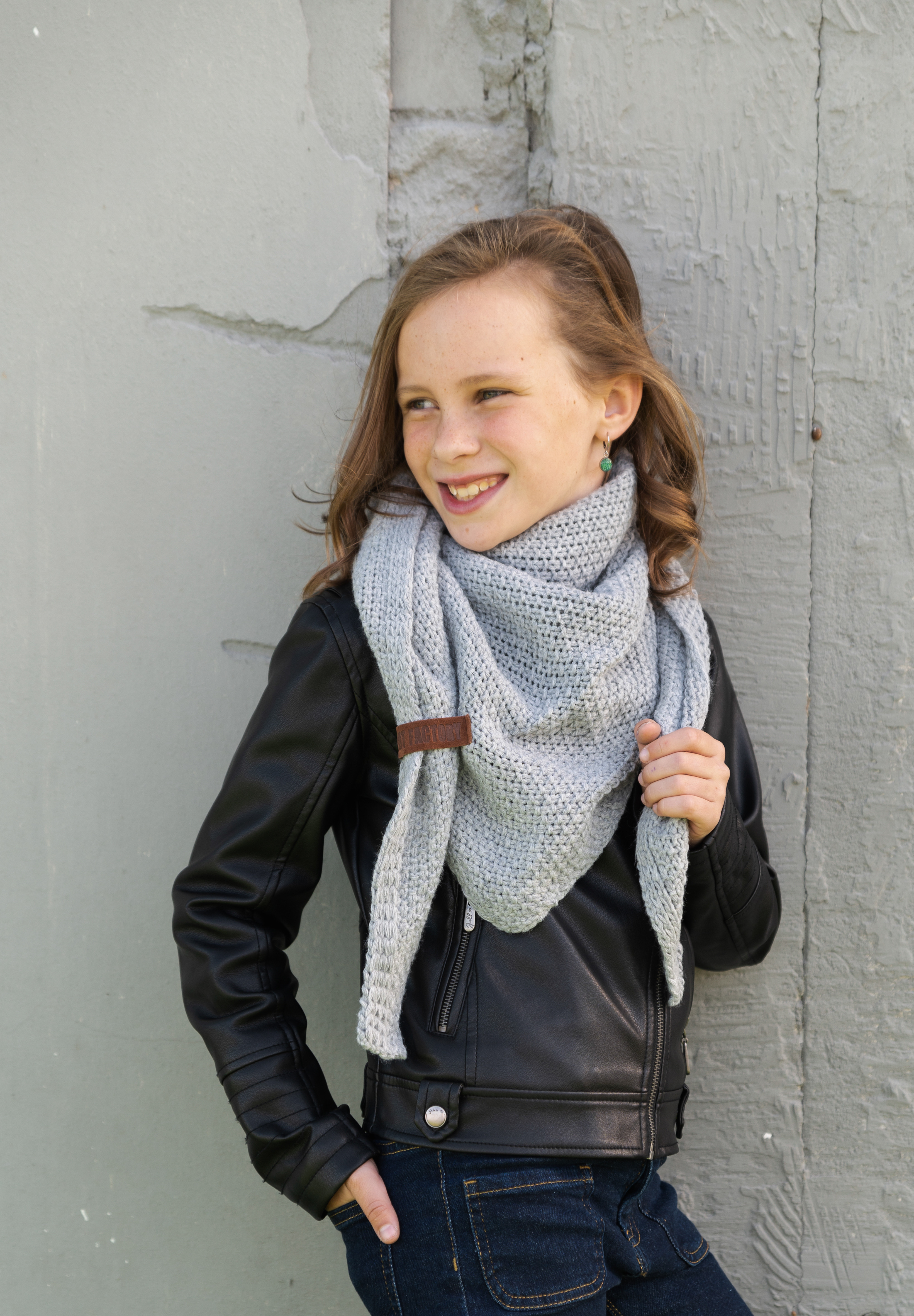Coco Triangle Scarf Junior Light Grey