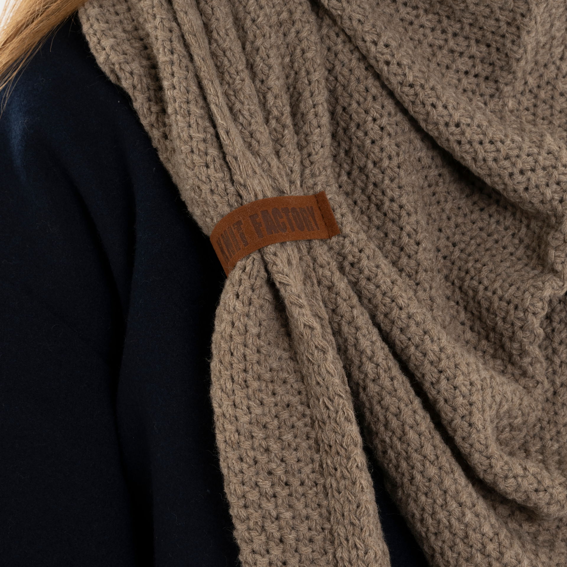 Coco Triangle Scarf Marron